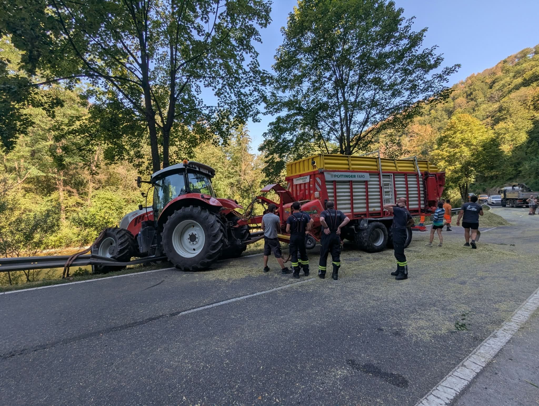 Am Mittwoch war ein Traktor mit Ladewagen kurz davor, in die Pielach abzurutschen.