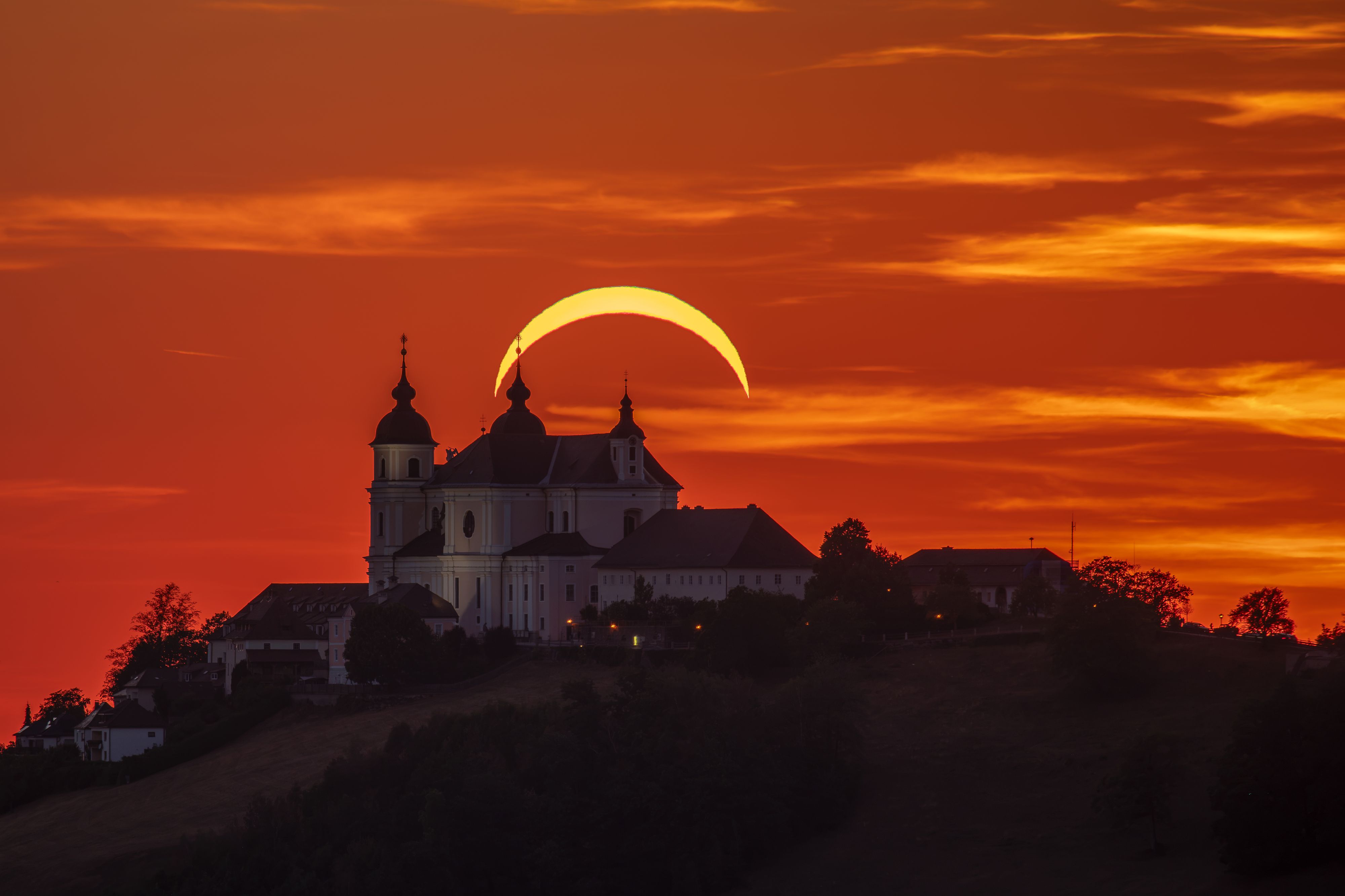 Heute.at - Sonnenfinsternis – spektakuläres Foto aus Österreich