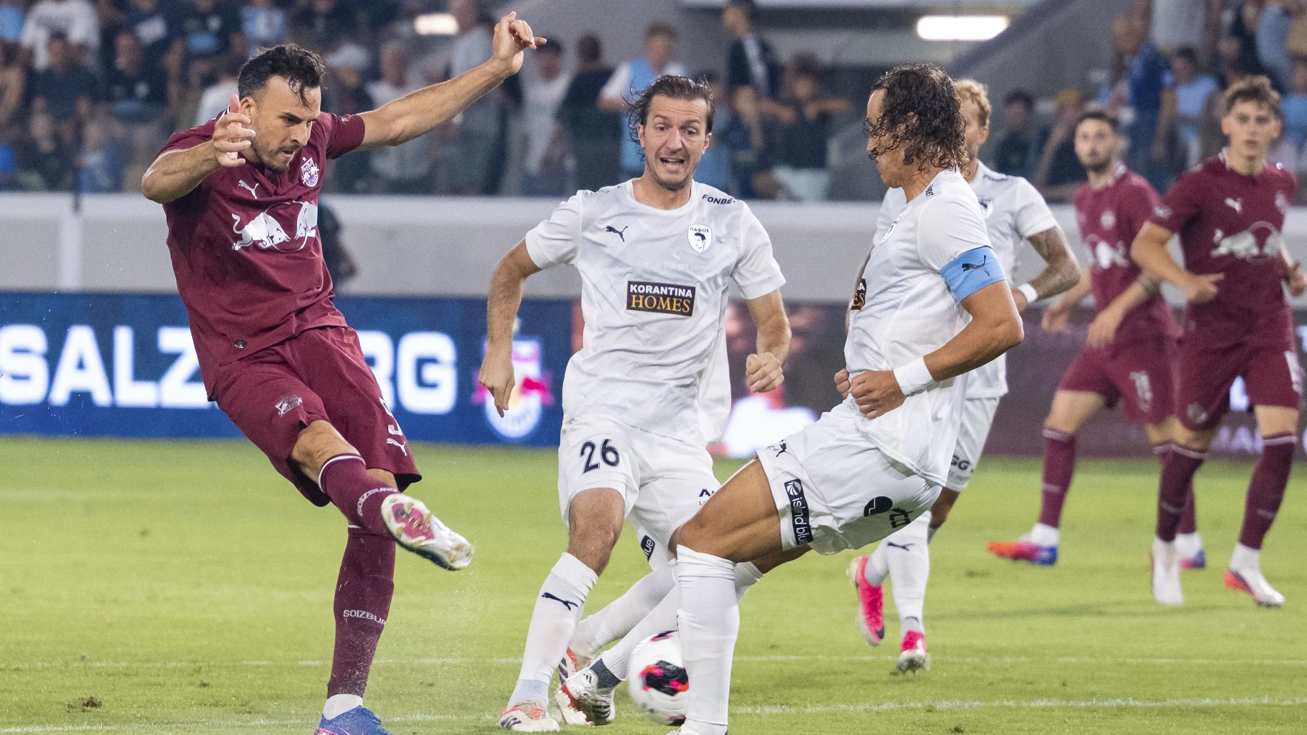 Heute.at - Red Bull Salzburg mit Tabakovic-Hattrick weiter