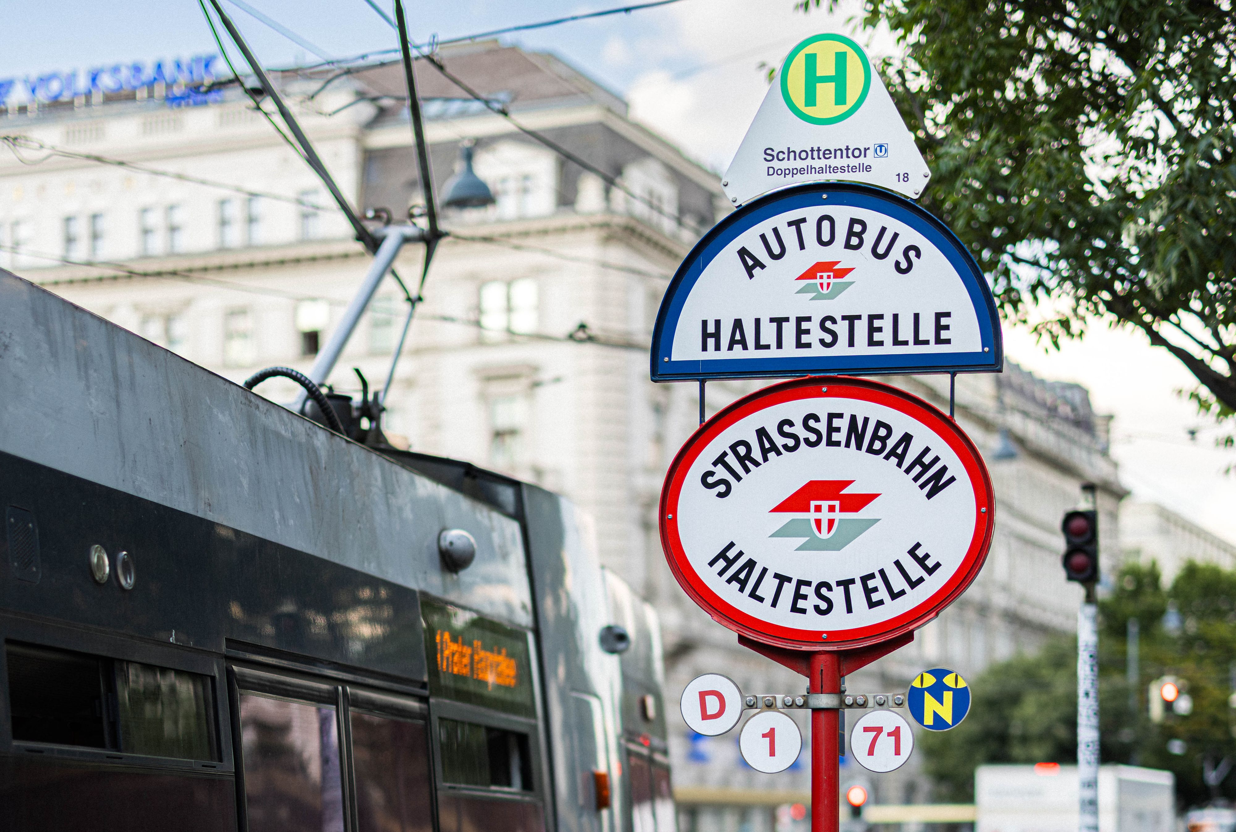 Die Öffis fahren schrittweise wieder regulär.