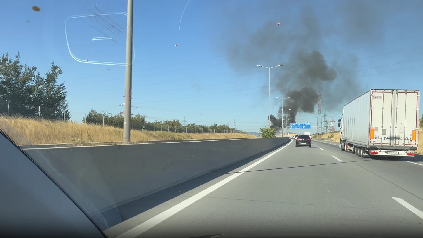 Heute.at - 4 Kilometer Stau! Lkw-Brand legt S1 völlig lahm