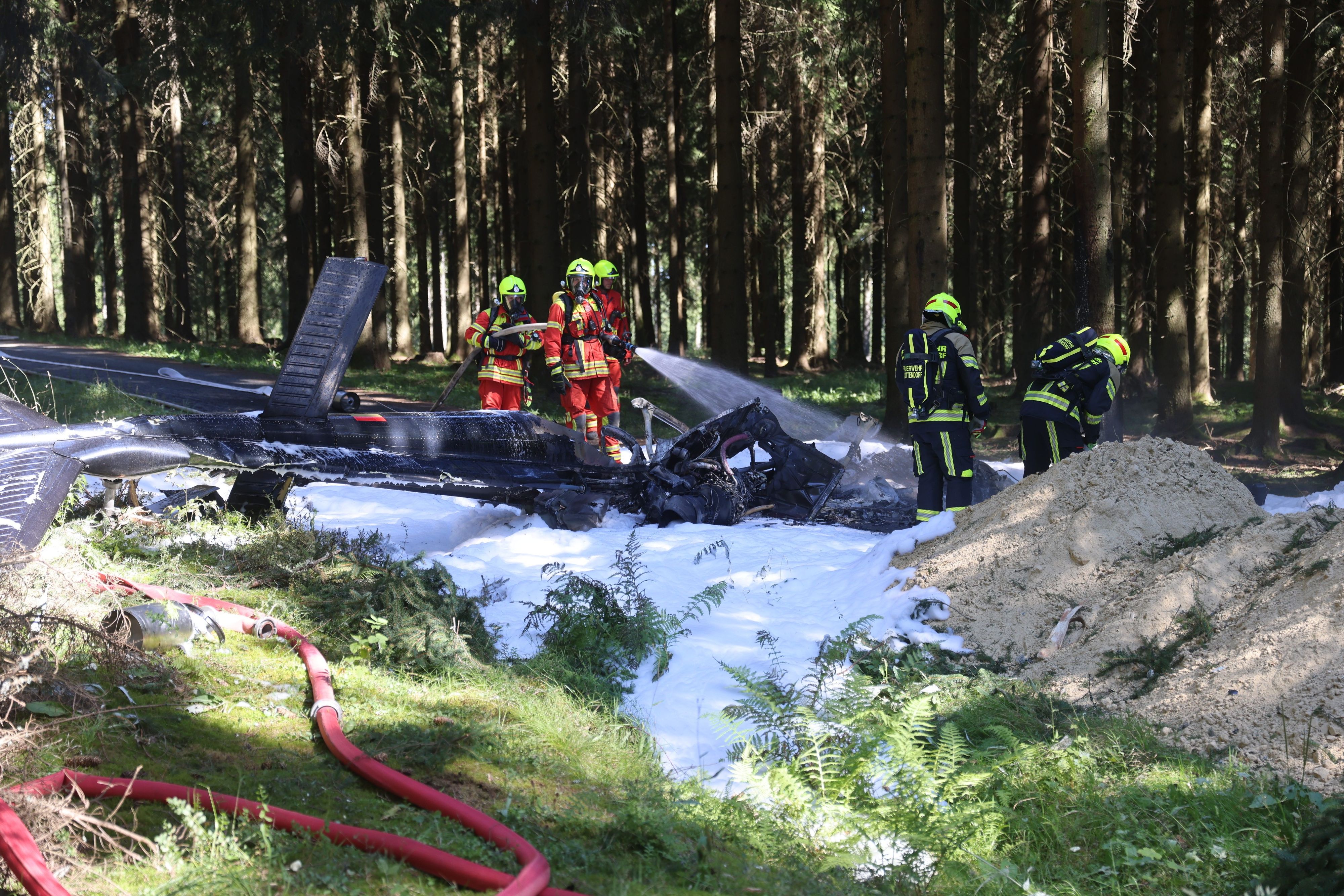 In Deutschland kam am Freitag ein Helikopterpilot bei einem Absturz ums Leben. 