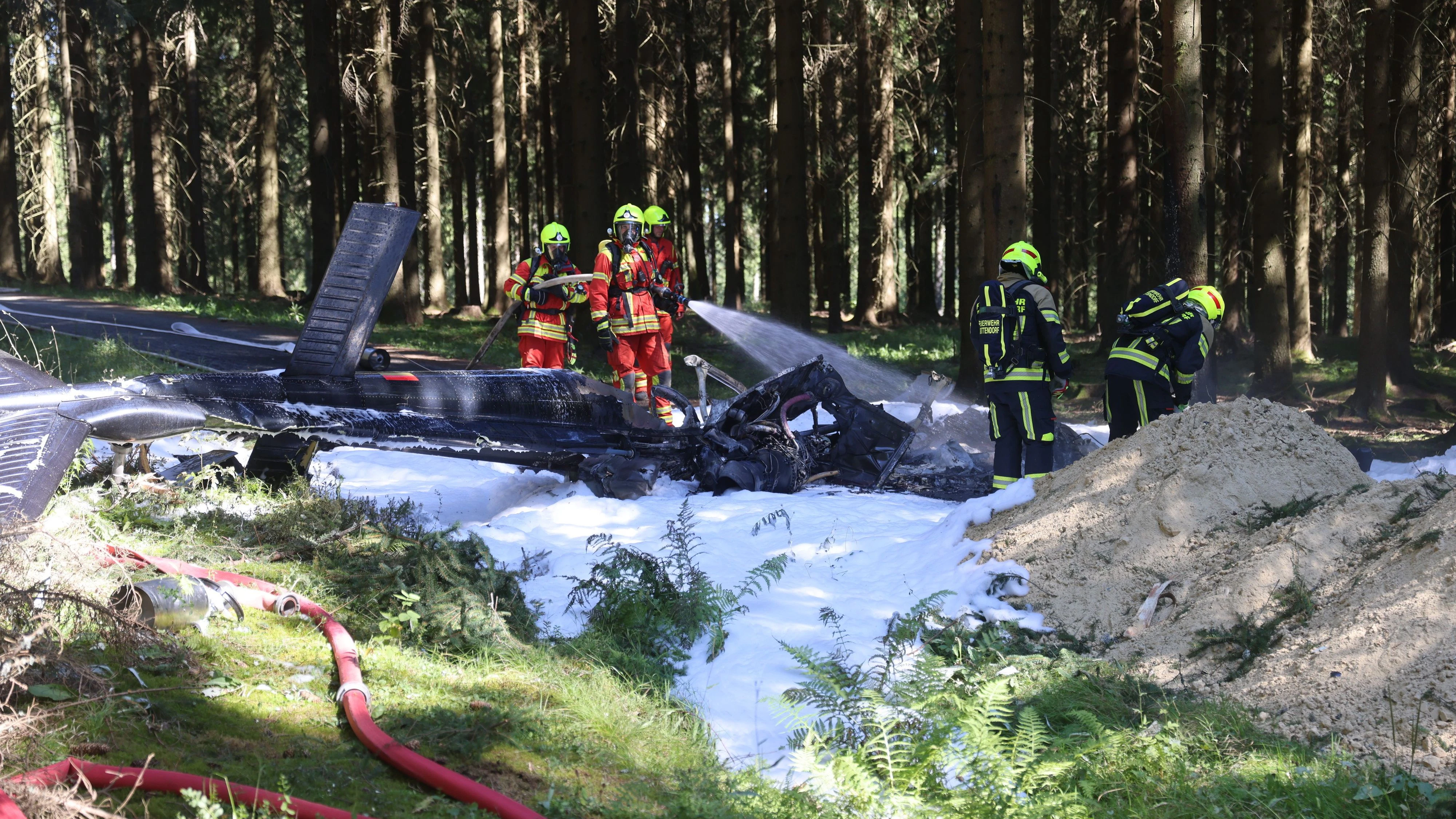 In Deutschland kam am Freitag ein Helikopterpilot bei einem Absturz ums Leben. 