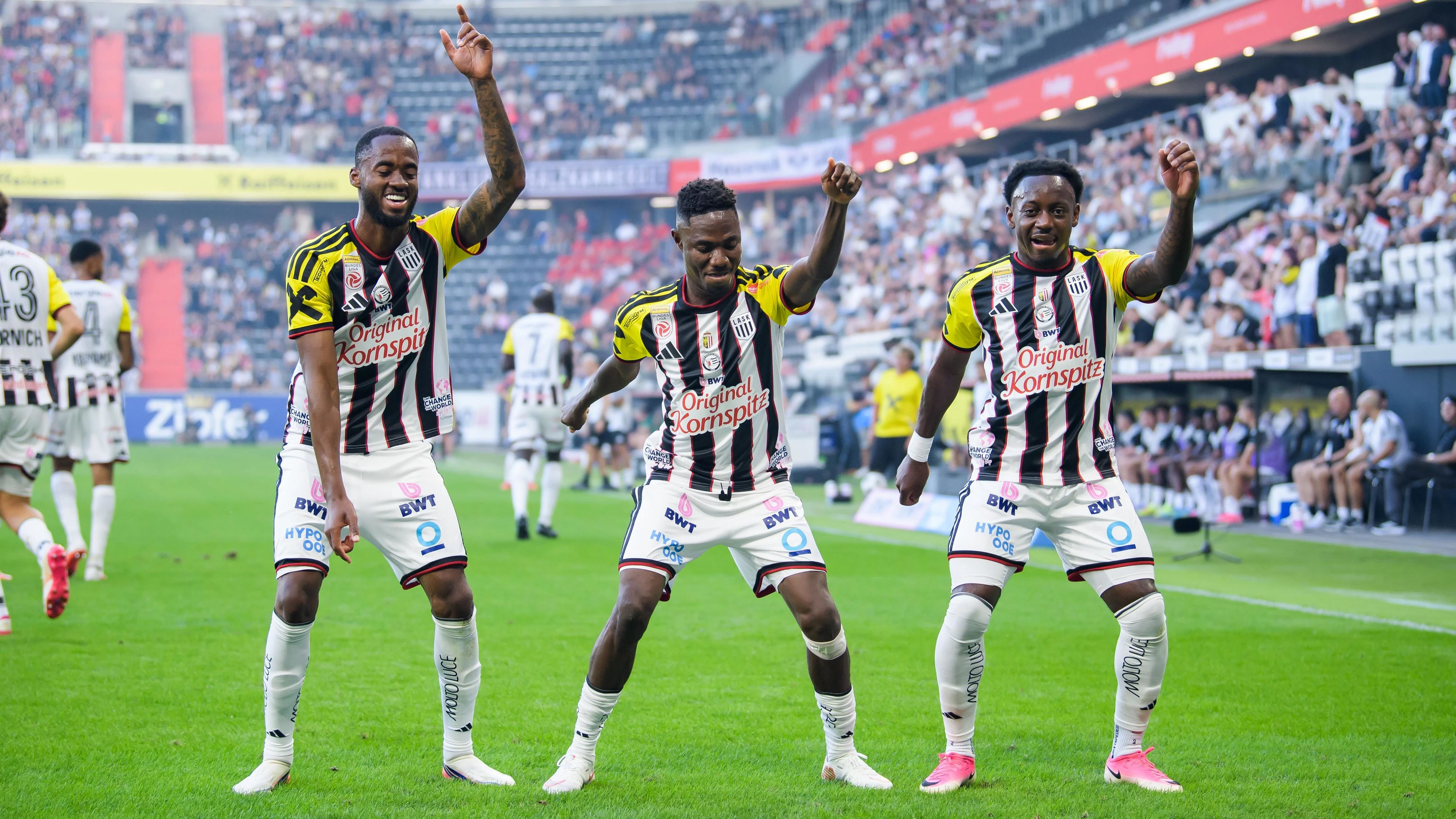 Heute.at - Liverpool schauen? LASK verkauft nur Vierer-Abos