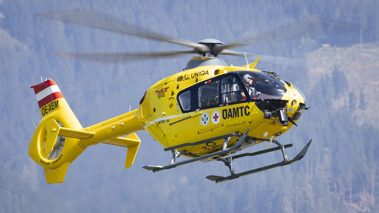 Der Mann wurde mit schweren Verletzungen ins Spital geflogen.