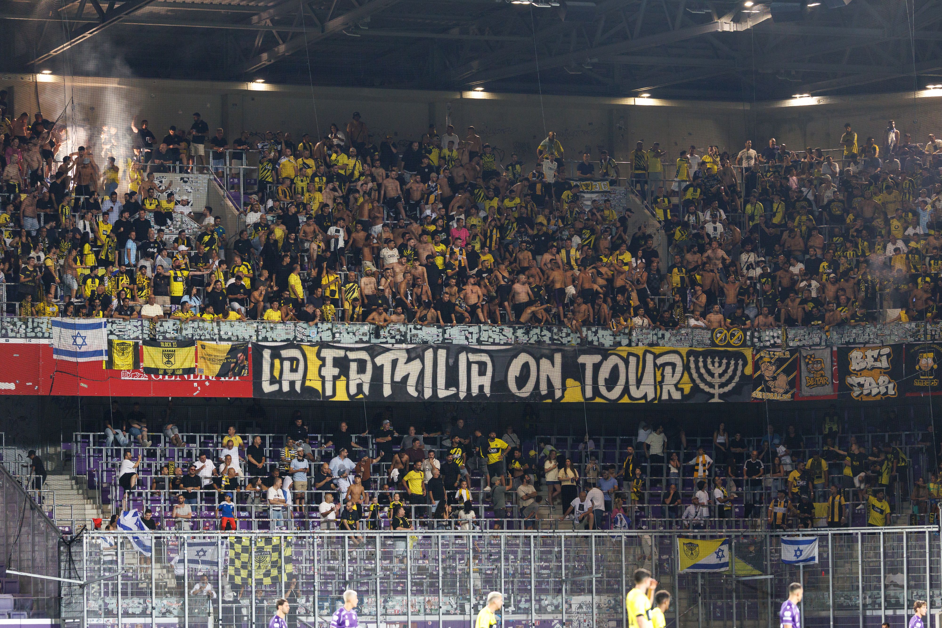 Anhänger von Beitar Jerusalem sollen sich in Wien mit Passanten geprügelt haben.