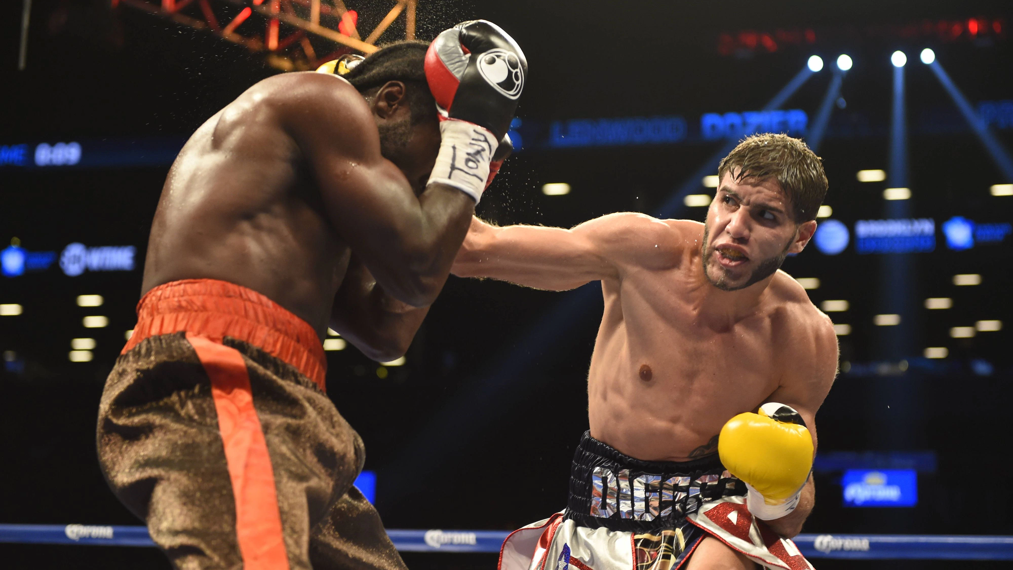 Prichard Colon bei einem Kapmf gegen Lenwood Dozier im Jahr 2014. 