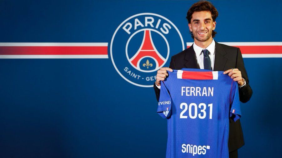 Ferran Torres hat bei Paris St.-Germain unterschrieben. 