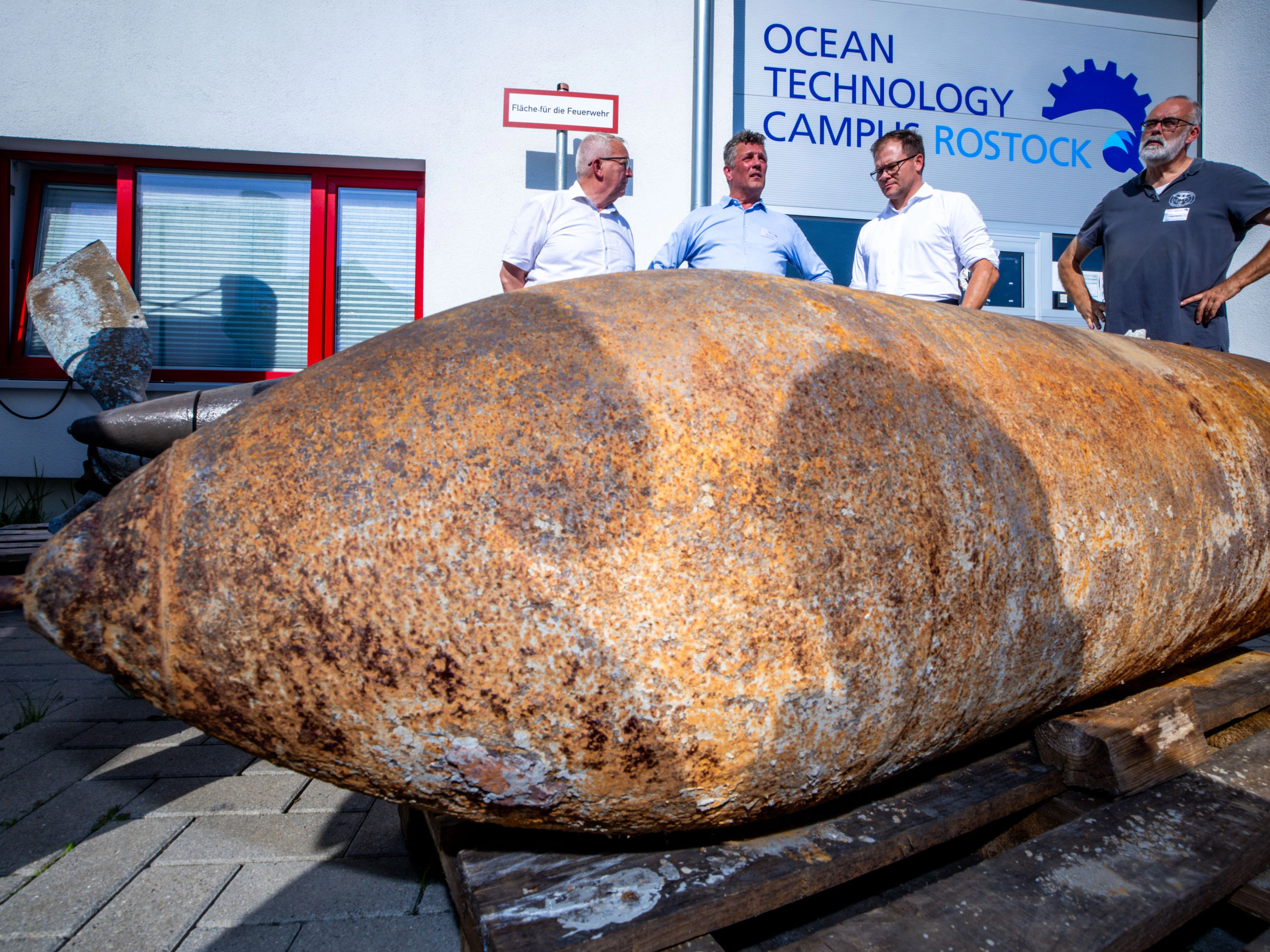 Eine 500 Kilogramm schwere Bombe aus dem Zweiten Weltkrieg aus der Ostsee.