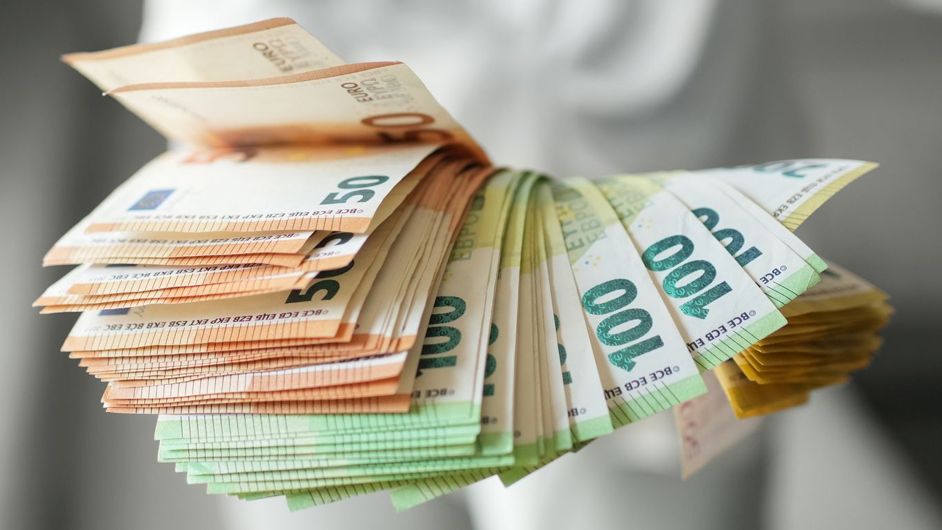 Ein Österreicher darf sich über 2.000 Euro im Monat freuen – bis 2031!