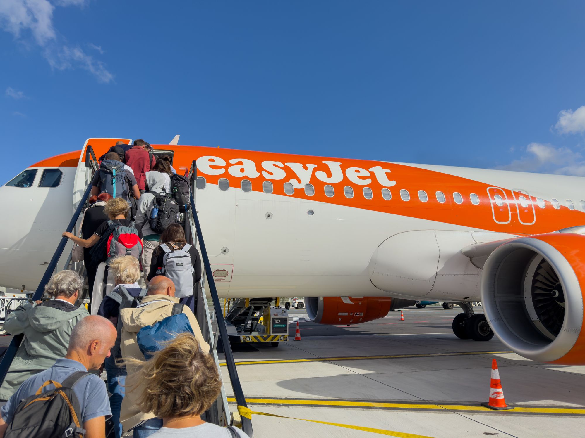 Die britische Billigfluggesellschaft Easyjet streicht rund 100 Flüge.