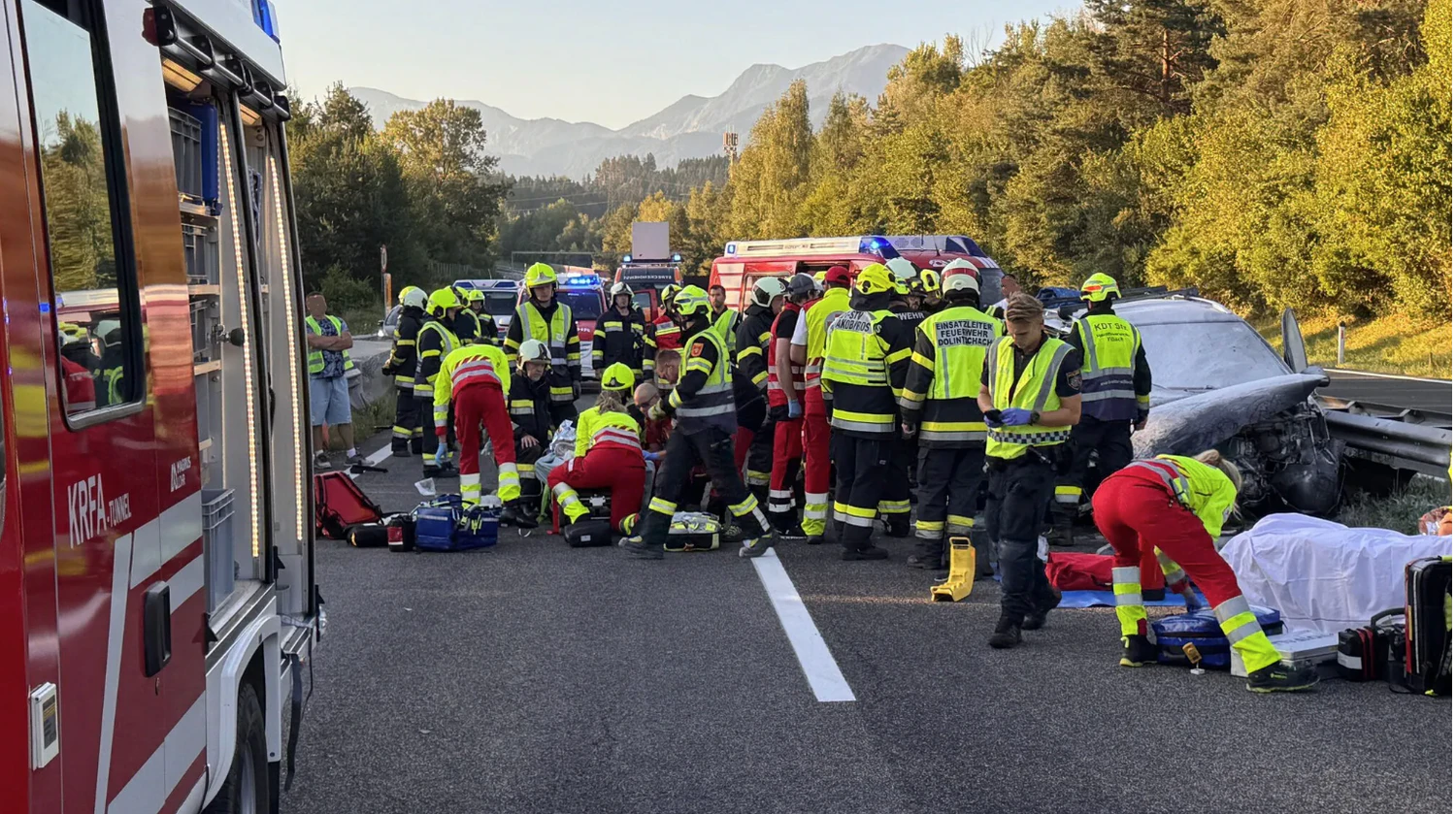 Heute.at - Feuerwehrmann platzt nach Horror-Unfall der Kragen
