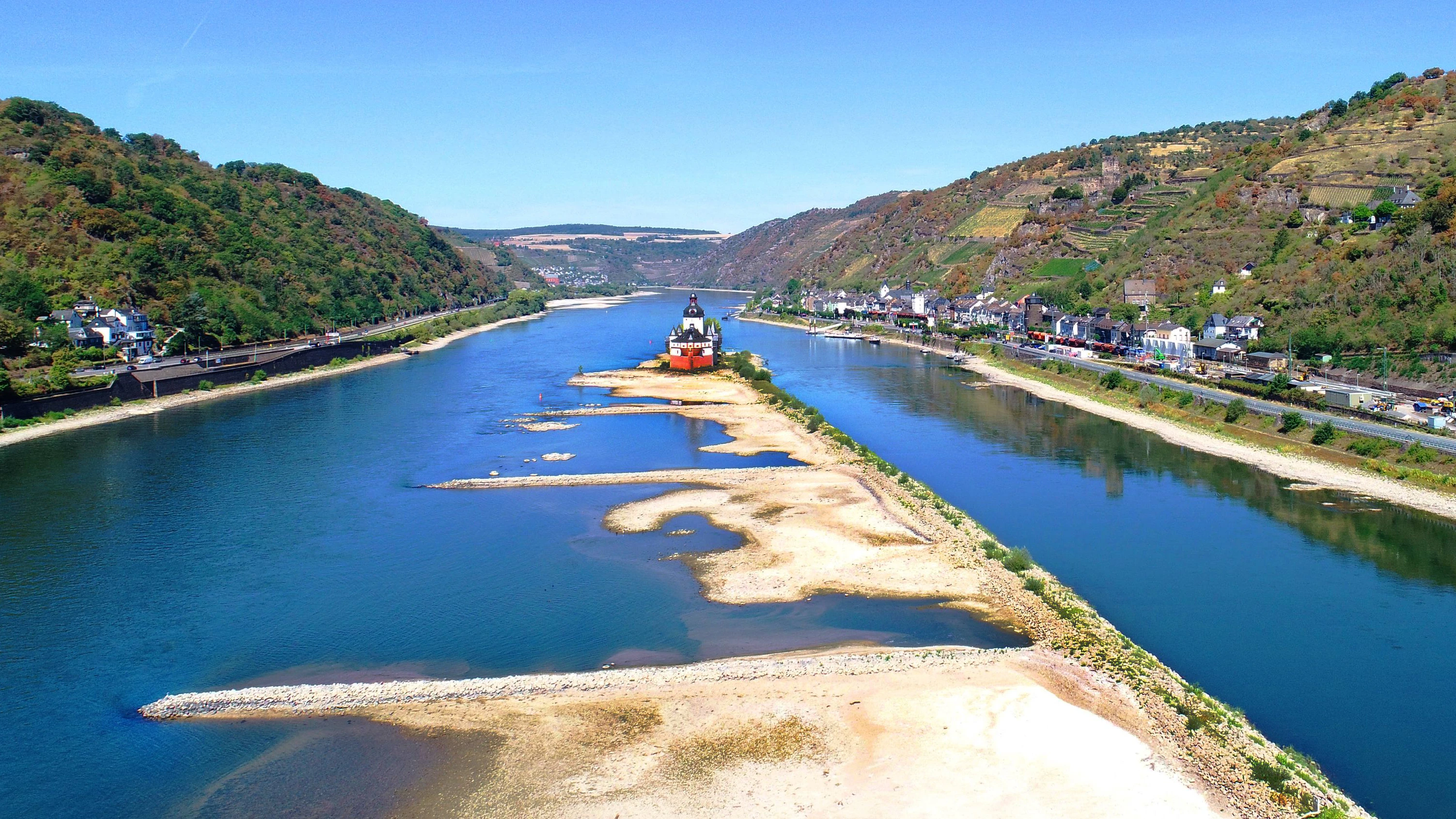 Heute.at - Rhein trocknet aus: Droht der Wirtschaft Chaos?