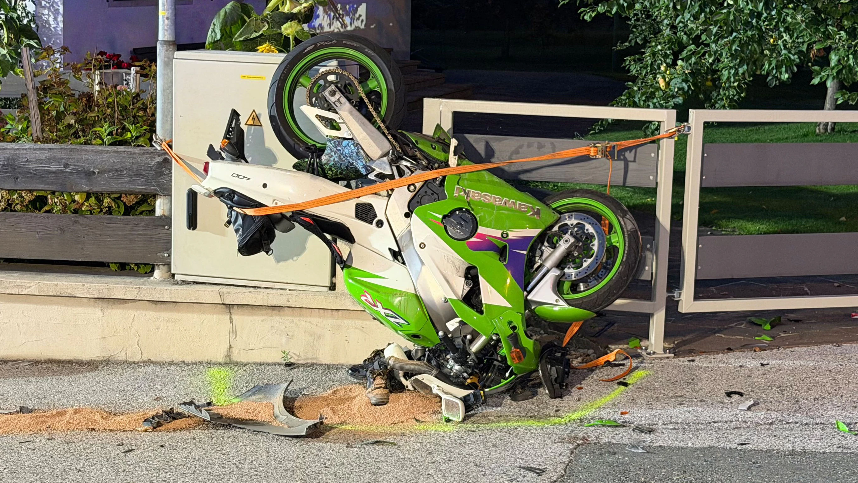Heute.at - 19-jähriger Biker hat bei Crash keine Chance – tot