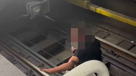 Heute.at - Mann stürzt nach Streit in U-Bahn-Station auf Gleise