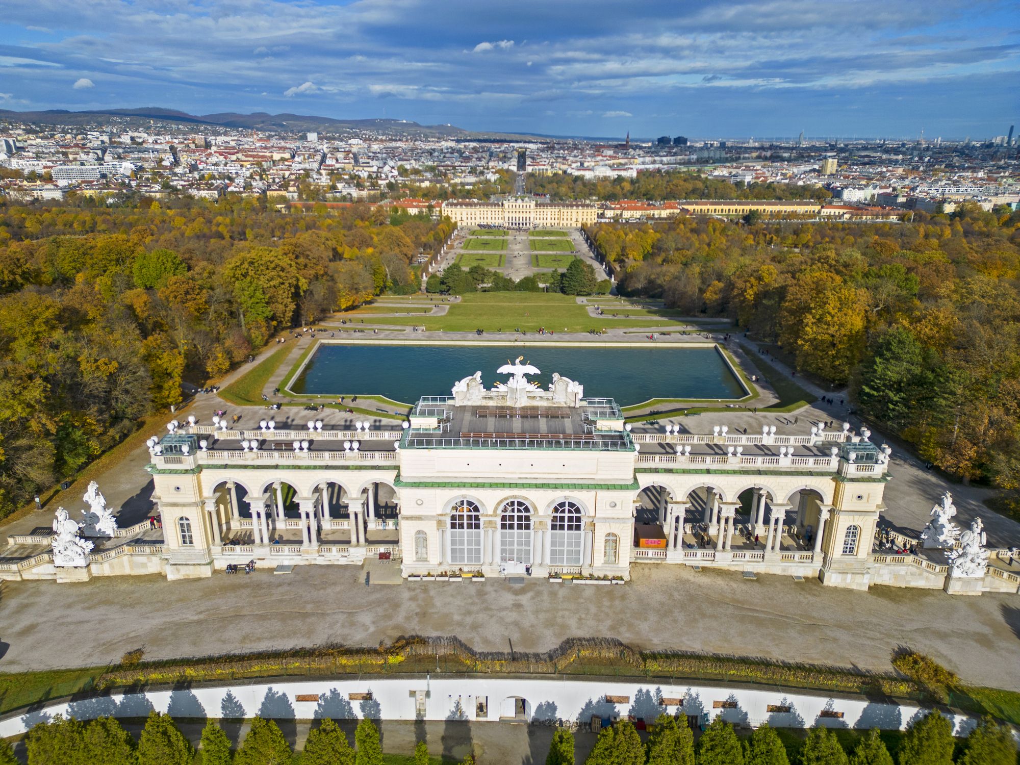 Die Feuerwehr musste in den Schlosspark Schönbrunn ausrücken.