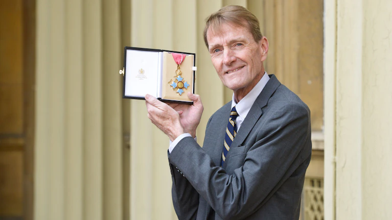 Der britische Autor Lee Child hat mit Jack Reacher einen Helden erschaffen, der so ist, wie die USA für viele früher waren: Kraftvoll, gutherzig, immer bereit, Unterdrückten beizustehen. Jetzt hat er Amerika verlassen – wegen Trump, wie er sagt. Wie es dazu kam.