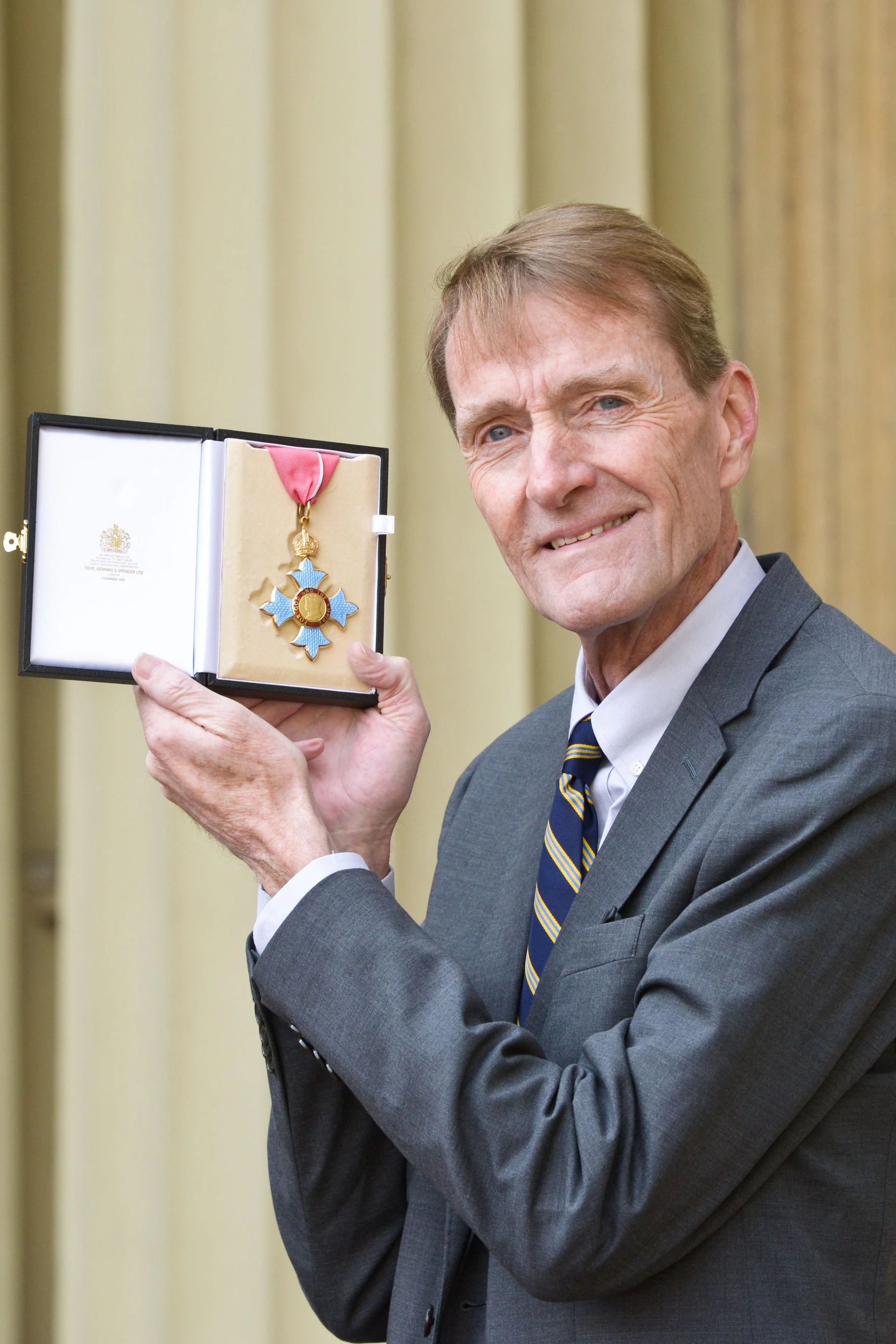 Trotz 24 Jahren in den USA ein Brite durch und durch: 2020 wurde Lee Child alias James Grant der Orden Commander of the British Empire verliehen