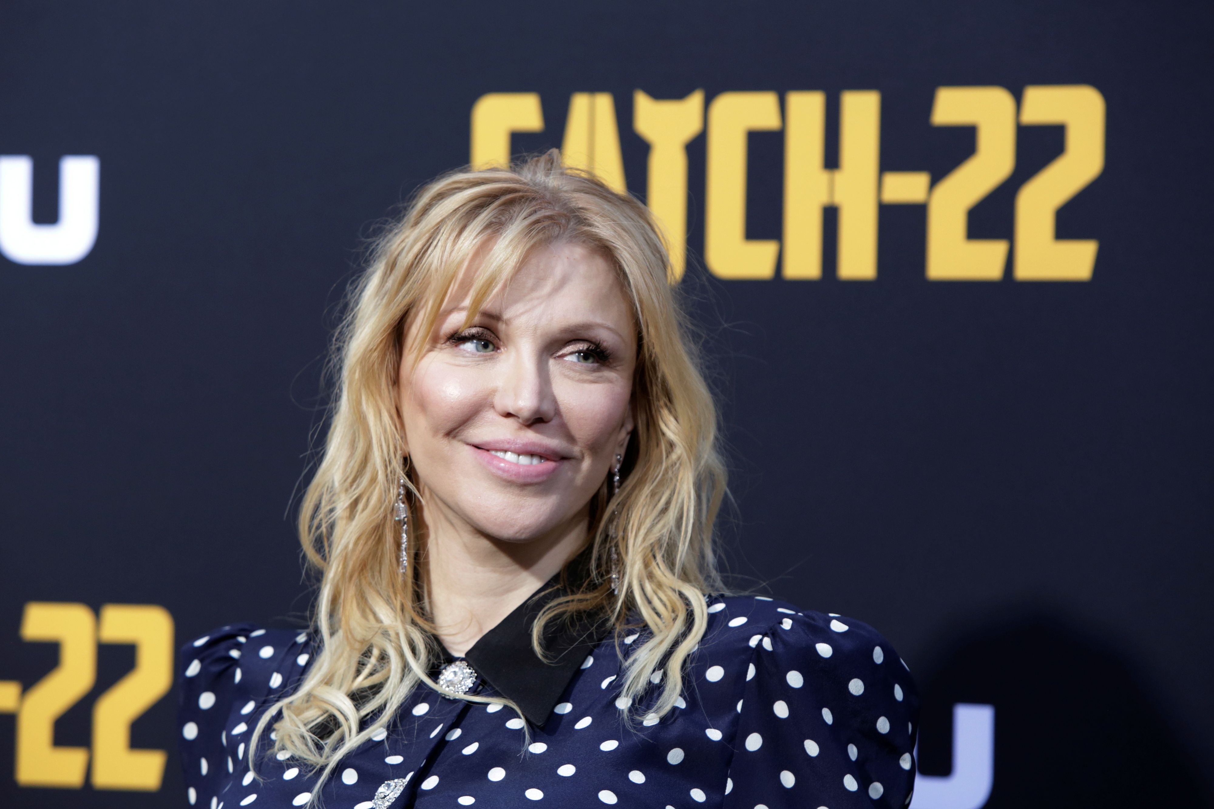 Courtney Love bei der Premiere von „Catch 22“, einer von George Clooney produzierten Miniserie nach dem Buch von Joseph Heller, am 7. Mai 2019 in Los Angeles, Kalifornien.
