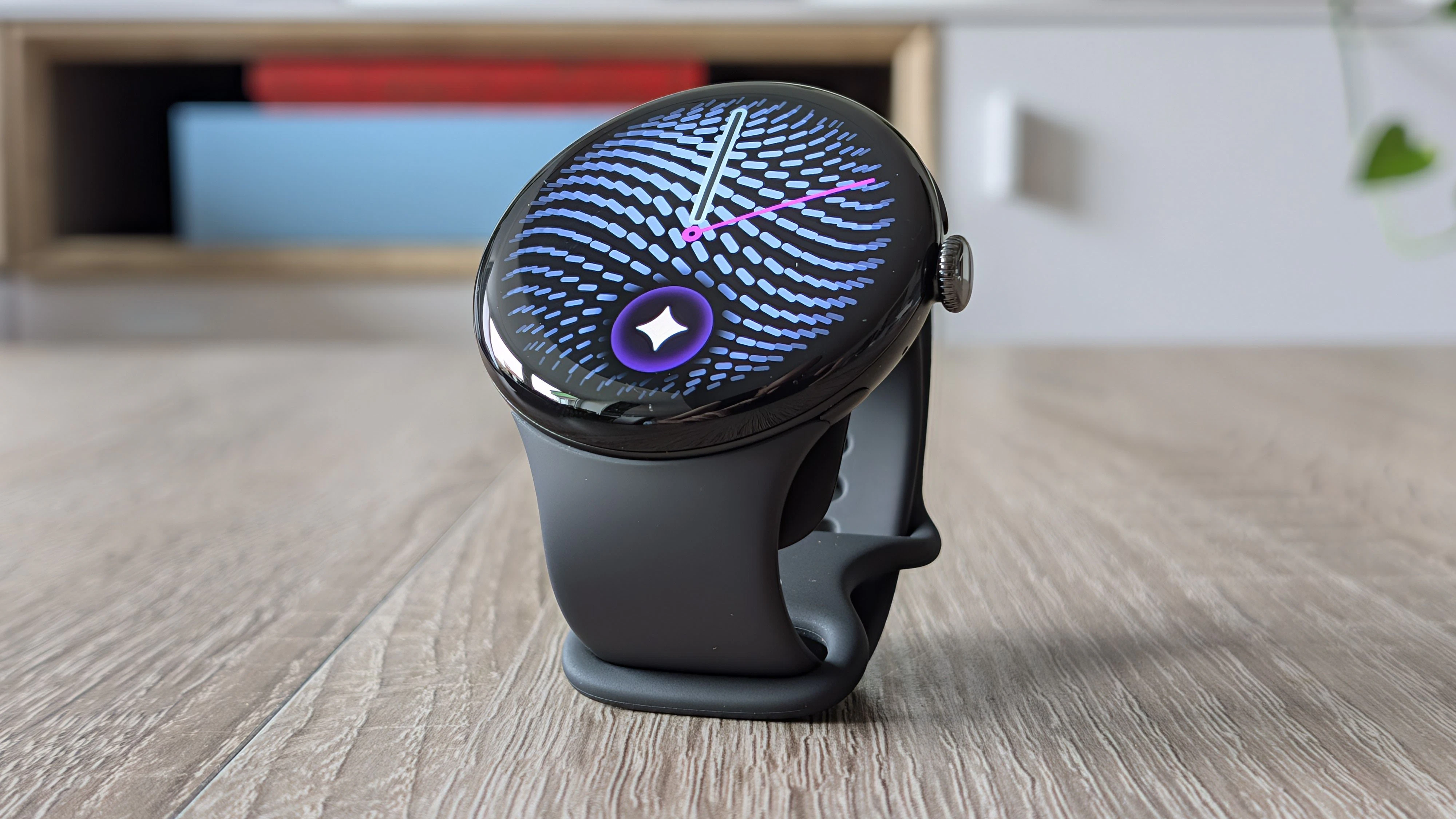 Google hat mit der Pixel Watch 5 ein rundum gelungenes und extrem vielseitiges Gesamtpaket geschnürt.