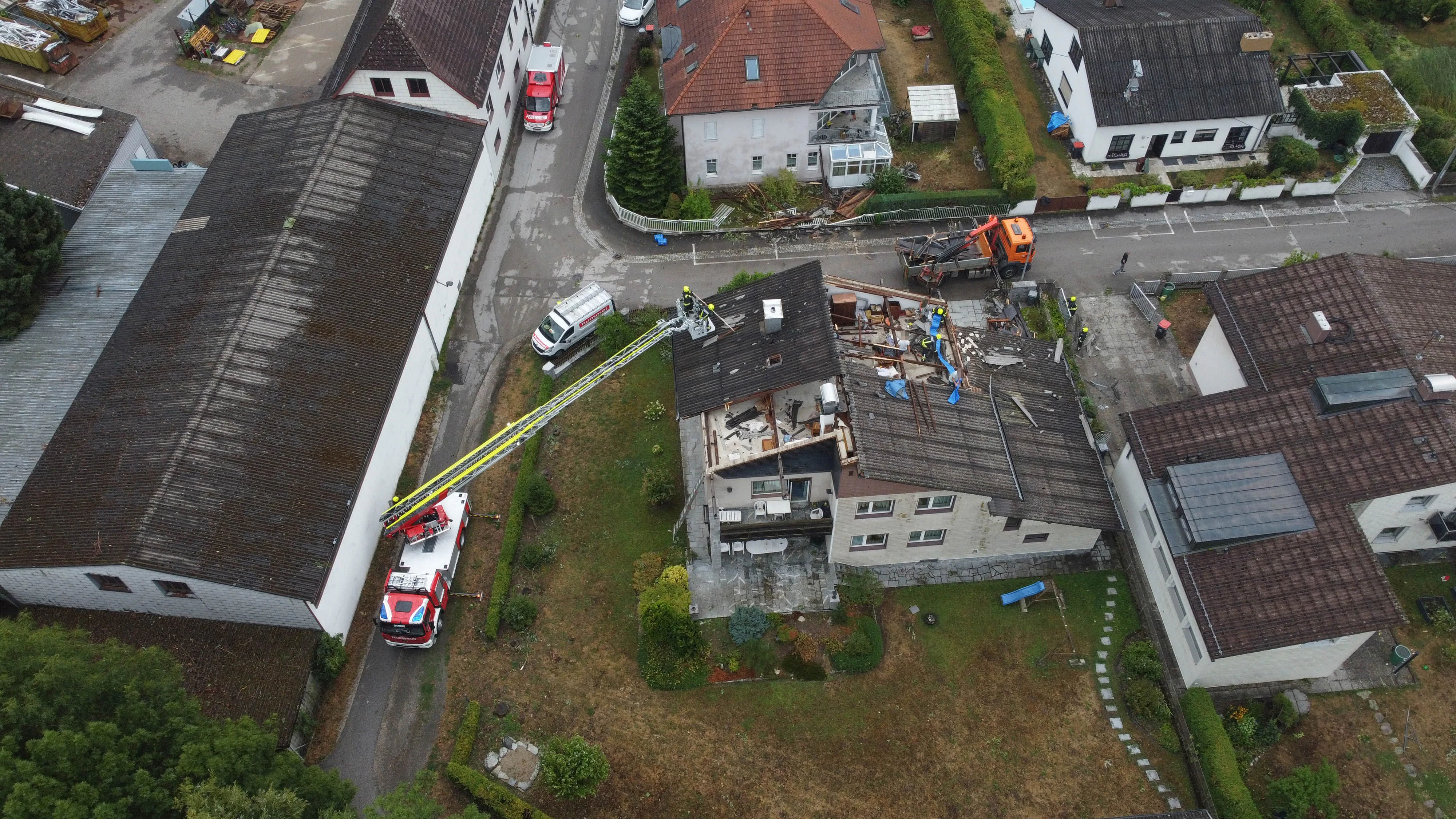 Tornado in Österreich hinterlässt Spur der Zerstörung