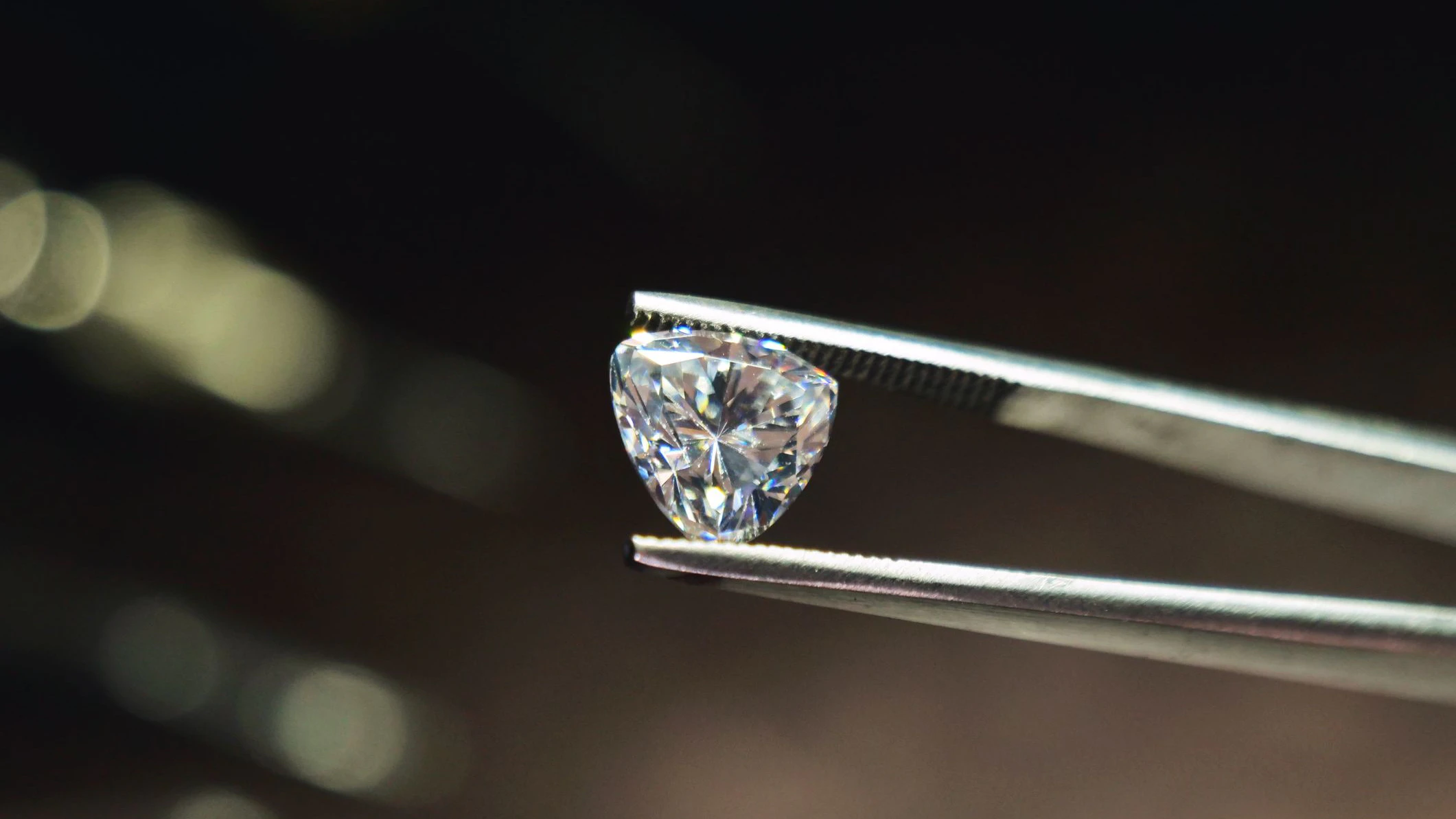 Heute.at - Genauso echt! Deshalb sind Labor-Diamanten so billig