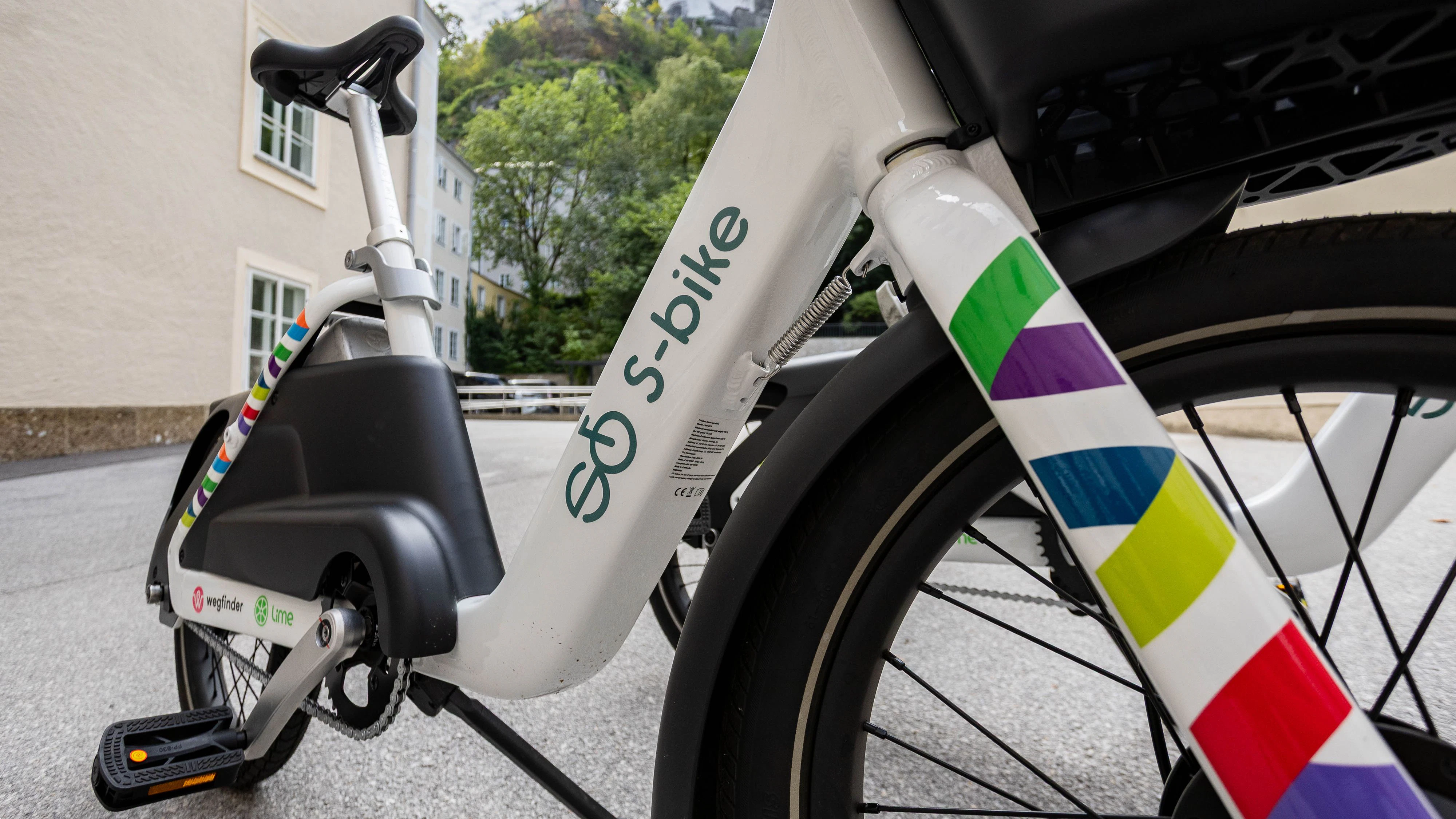 Start für das Rad-Verleihsystem S-bike: Es wird gemeinsam durch das Land Salzburg, die Stadt Salzburg und den Salzburger Verkehrsverbund als stationsbasiertes System umgesetzt. Die Räder können an fixen Stationen ausgeliehen und nach der Fahrt an jeder beliebigen Station zurückgegeben werden.  