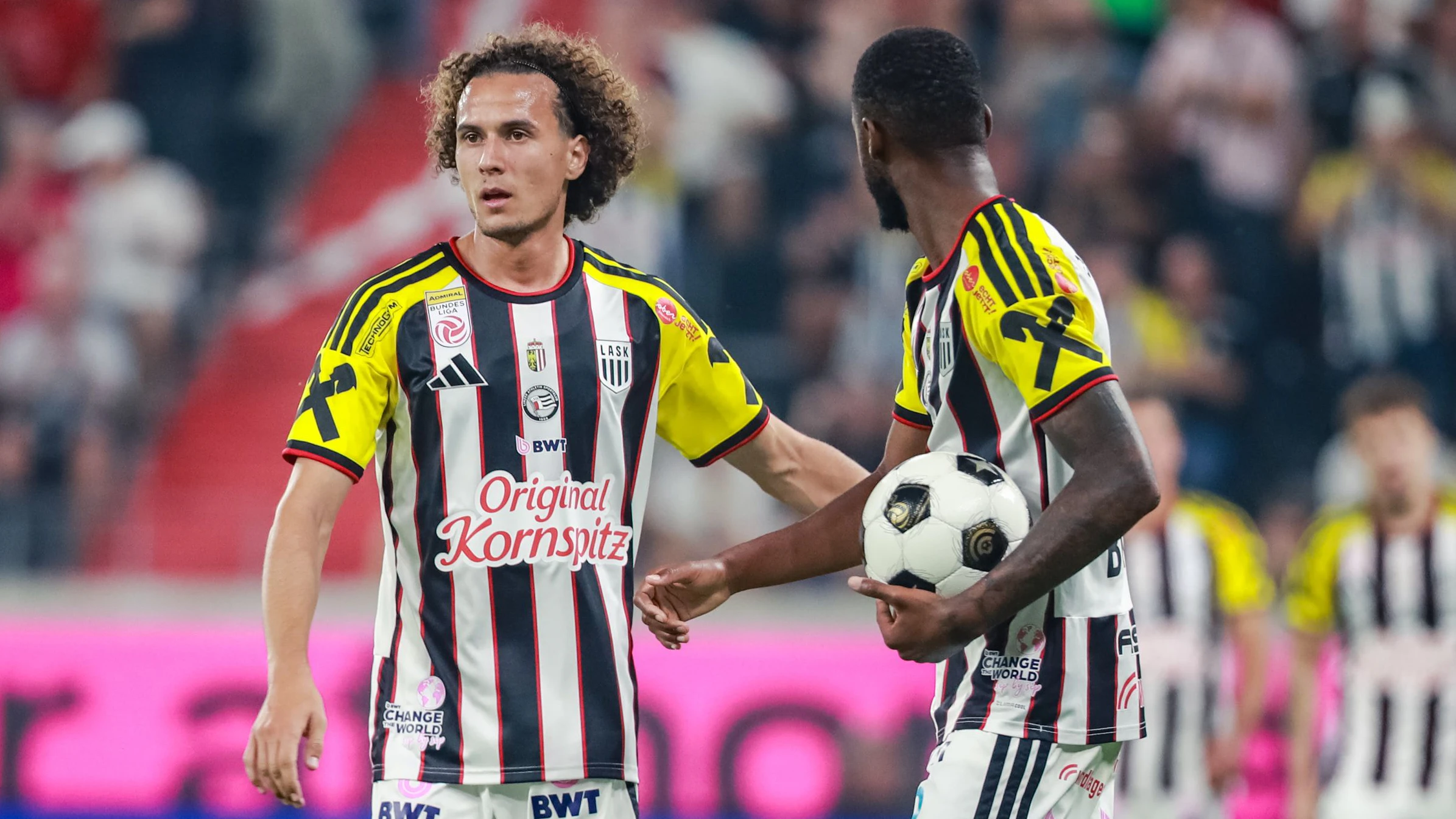 Heute.at - Lange Sperre für LASK-Star nach Rot im Derby