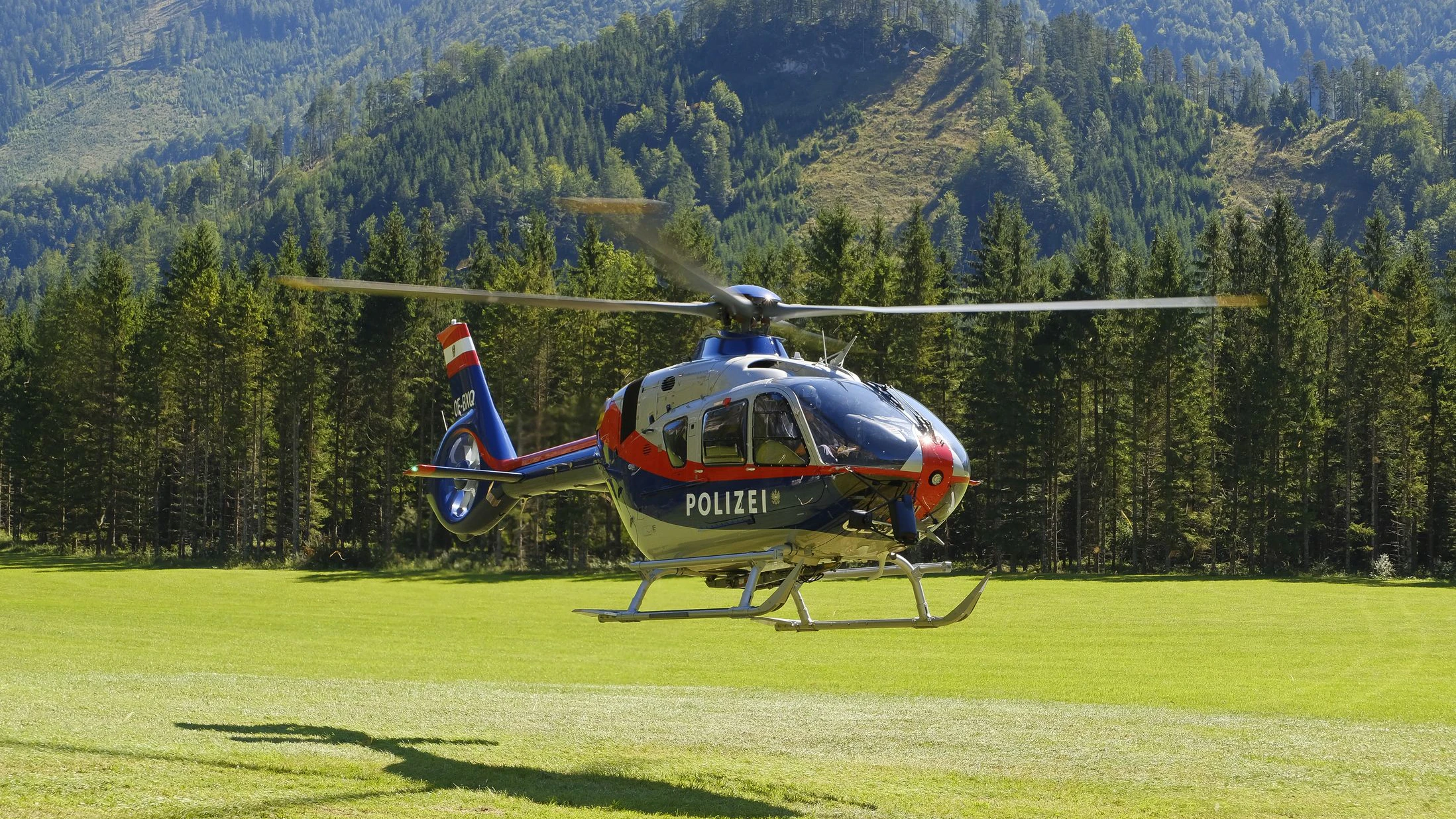 Auch zwei Hubschrauber suchten nach dem Mann.