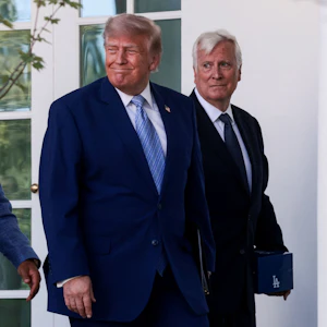 Welche Rolle Donald Trump beim Verkauf der L.A. Lakers spielte