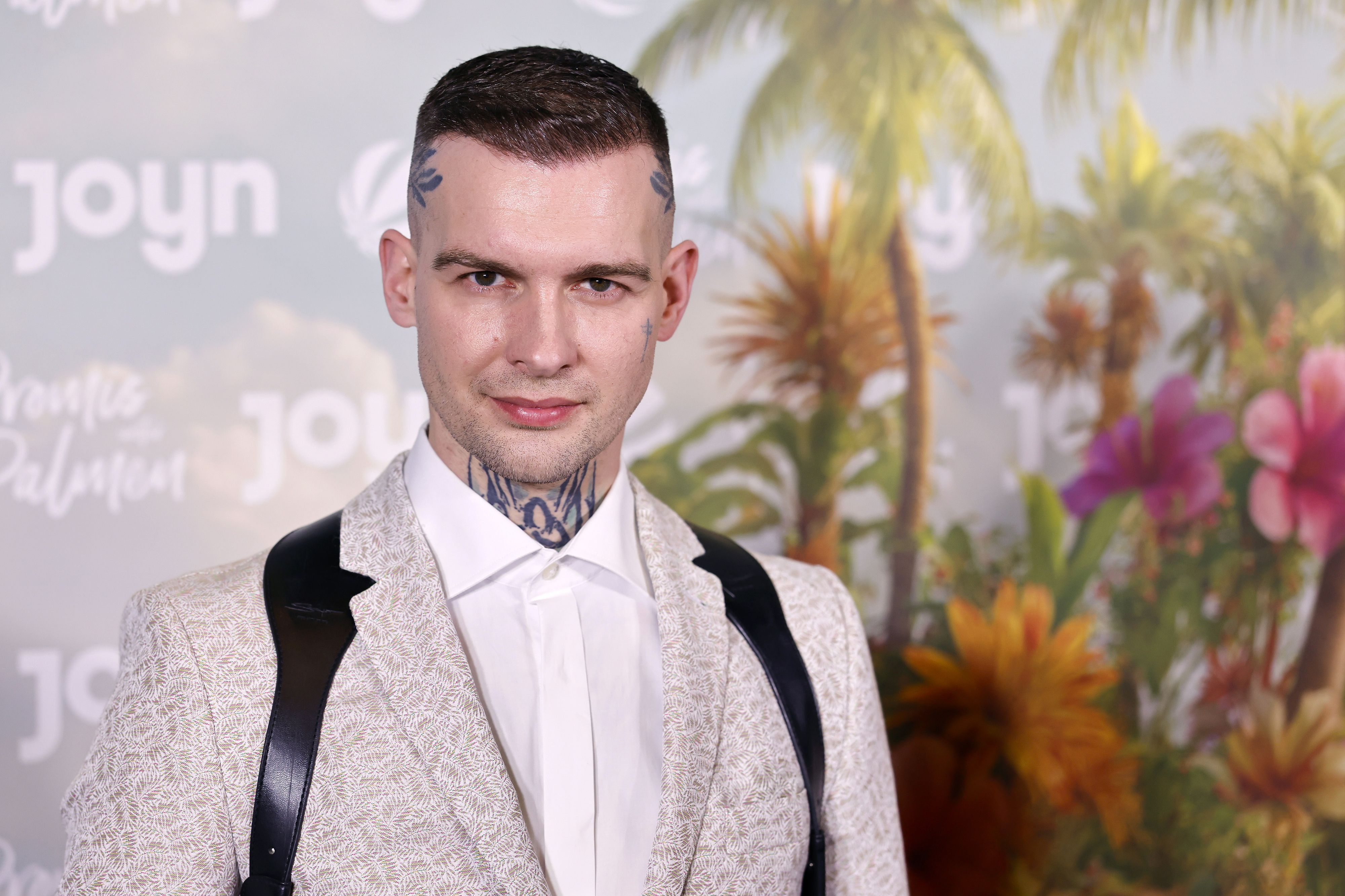 Eric Stehfest bei der Staffel-Premiere von 'Promis unter Palmen'.