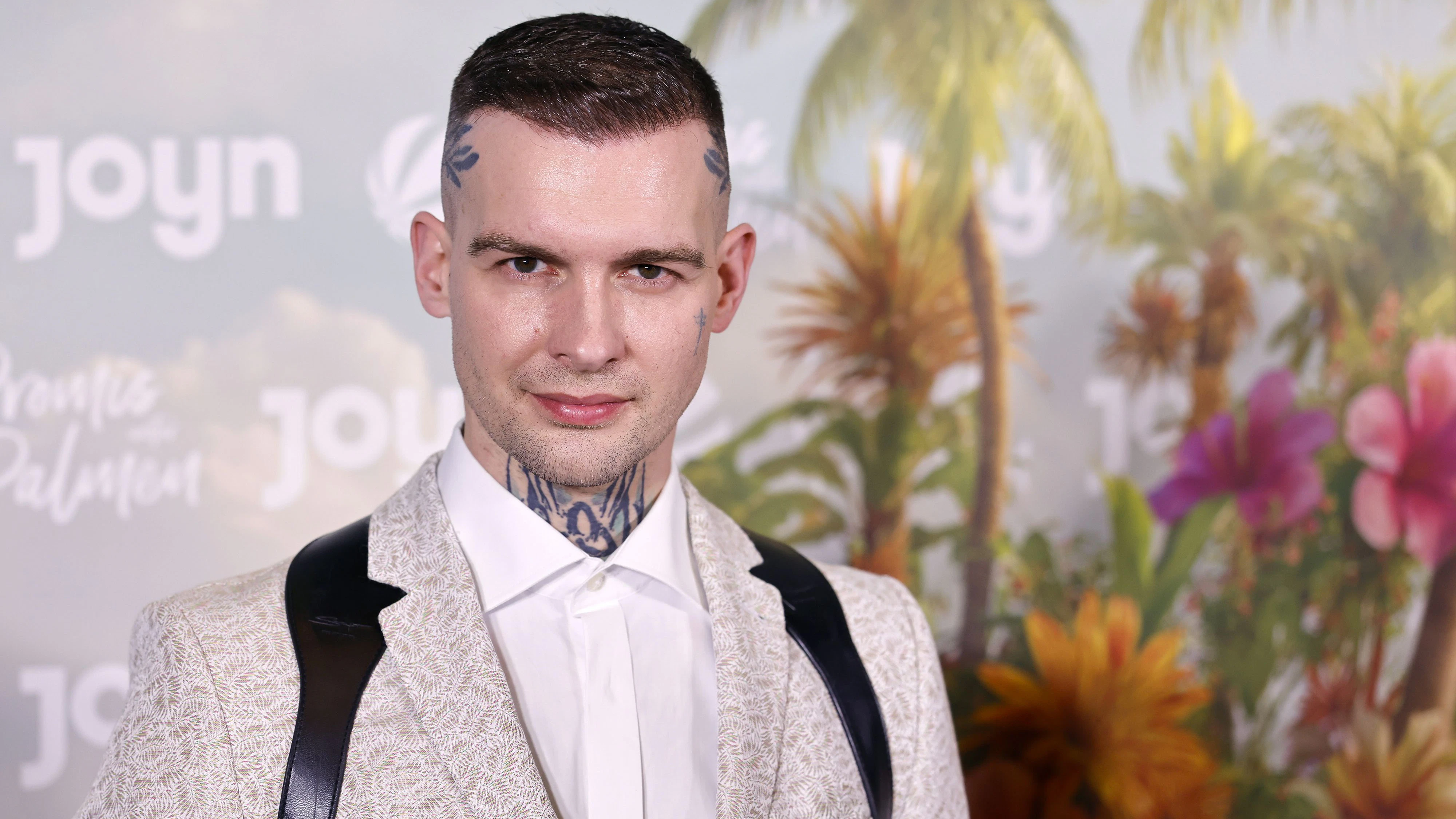 Eric Stehfest bei der Staffel-Premiere von 'Promis unter Palmen'.