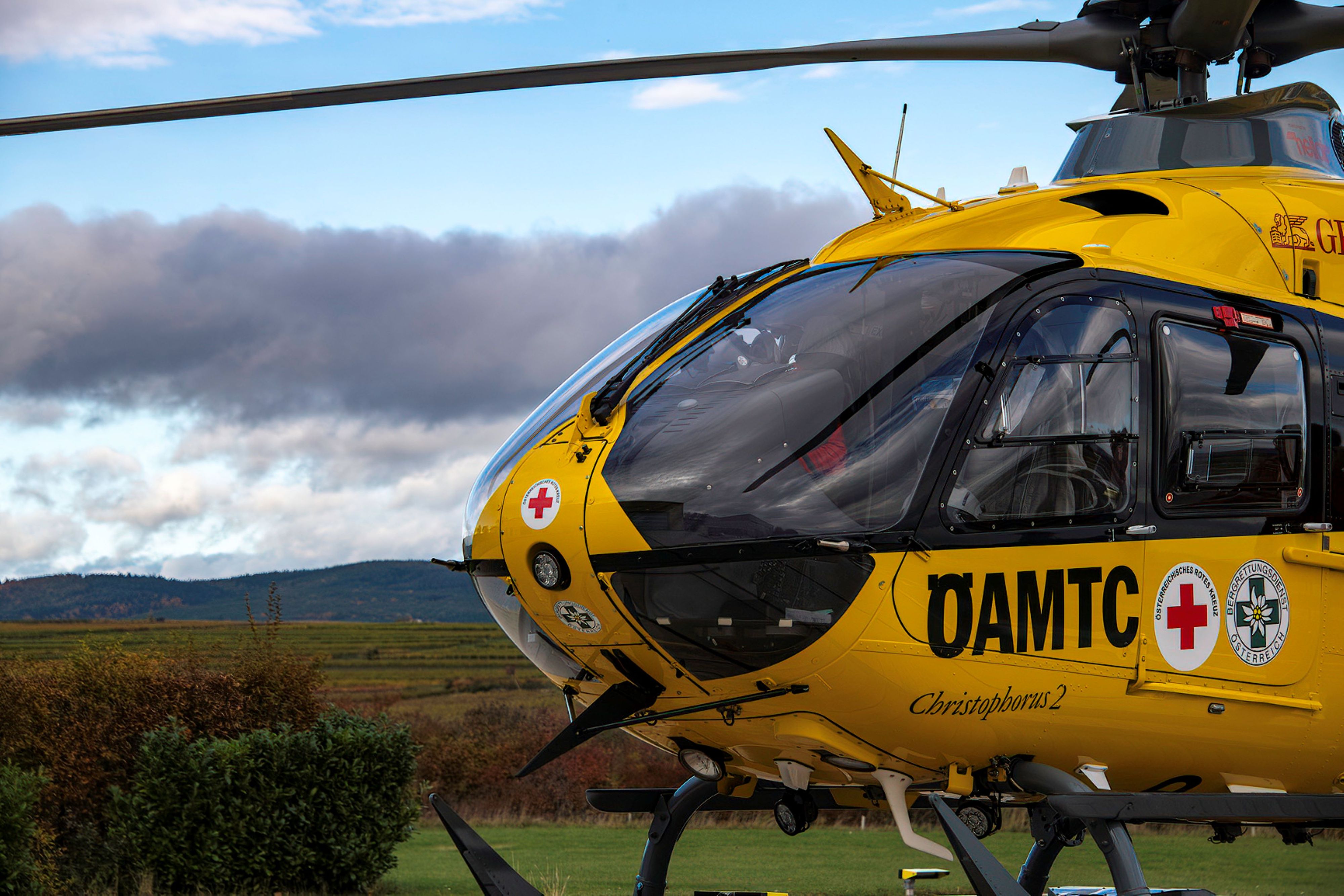 Das Mädchen wurde per Rettungshubschrauber ins Spital gebracht.
