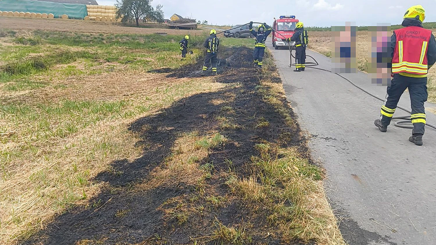 Weil mehrere Brandherde gleichzeitig bekämpft werden mussten, wurden auch die Feuerwehren Artolz und Kleingöpfritz nachalarmiert.
