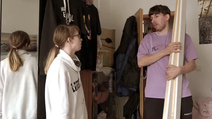 Maik und Freundin Jasmin wollen nicht mehr bei seiner Mutter wohnen.