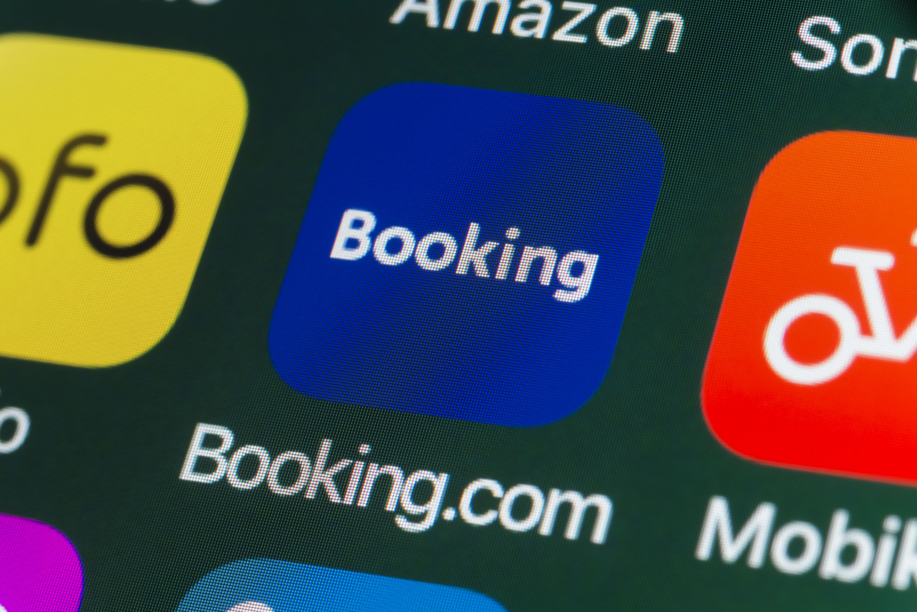 OGH bestätigt Urteil: Booking muss auch die Kontaktdaten privater Unterkunftgeber unverzüglich nach der Buchung weitergeben.