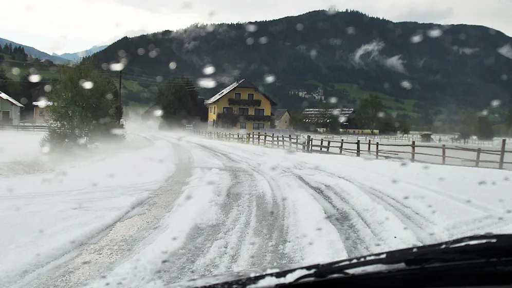 Heute.at - Heftige Gewitter ziehen jetzt direkt nach Österreich