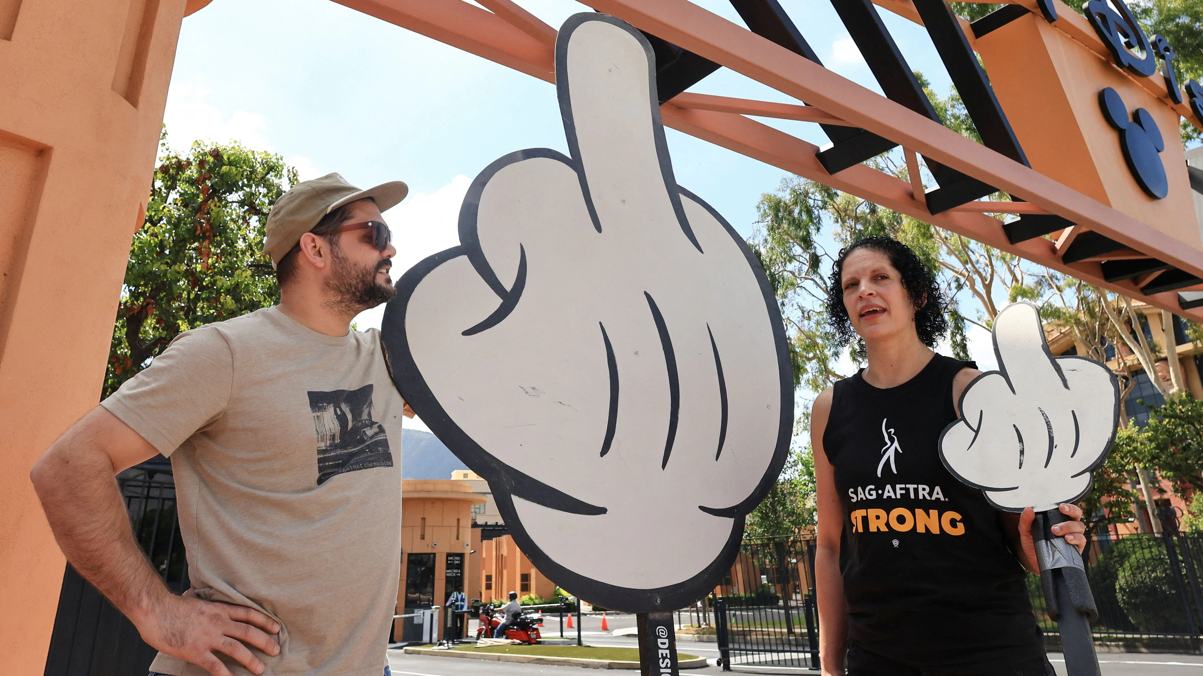 Zuerst wandte sich der Protest der Kimmel-Fans auch gegen die Disney Studios.