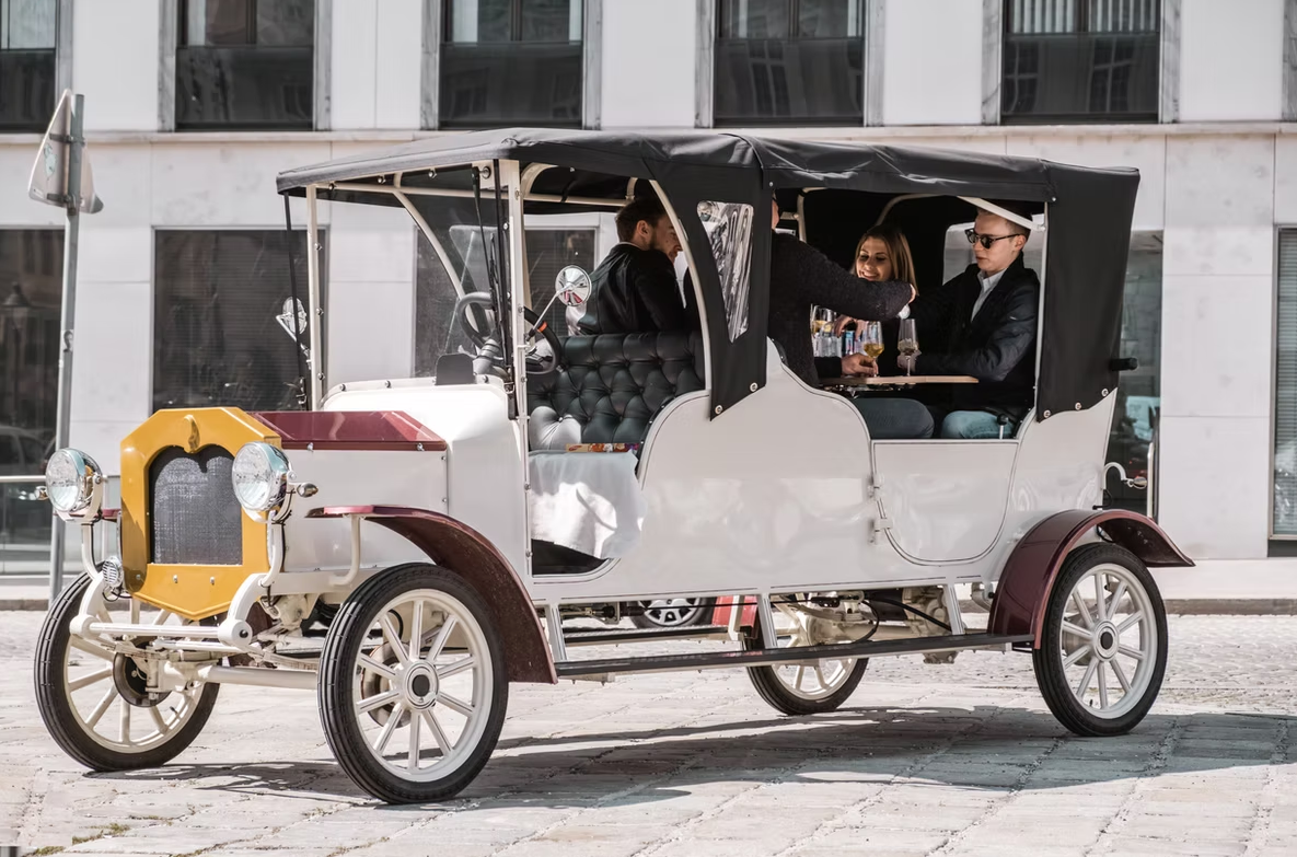 Die E-Oldtimer von Kurt Gratt sind alle versichert.