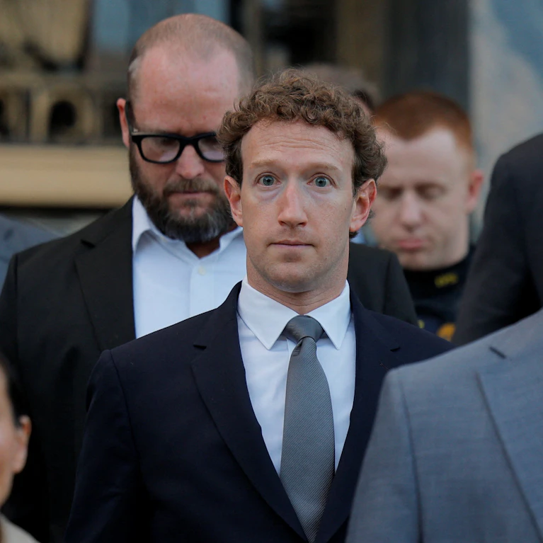 Social-Media-Sucht gegen Meinungsfreiheit – das sind die Gegenpole im größten Prozess, der je gegen einen der US-Tech-Riesen stattgefunden hat. 29 Bundesstaaten klagen Meta, den Konzern hinter Facebook und Instagram. Streitwert: bis zu 1,4 Billionen Dollar.