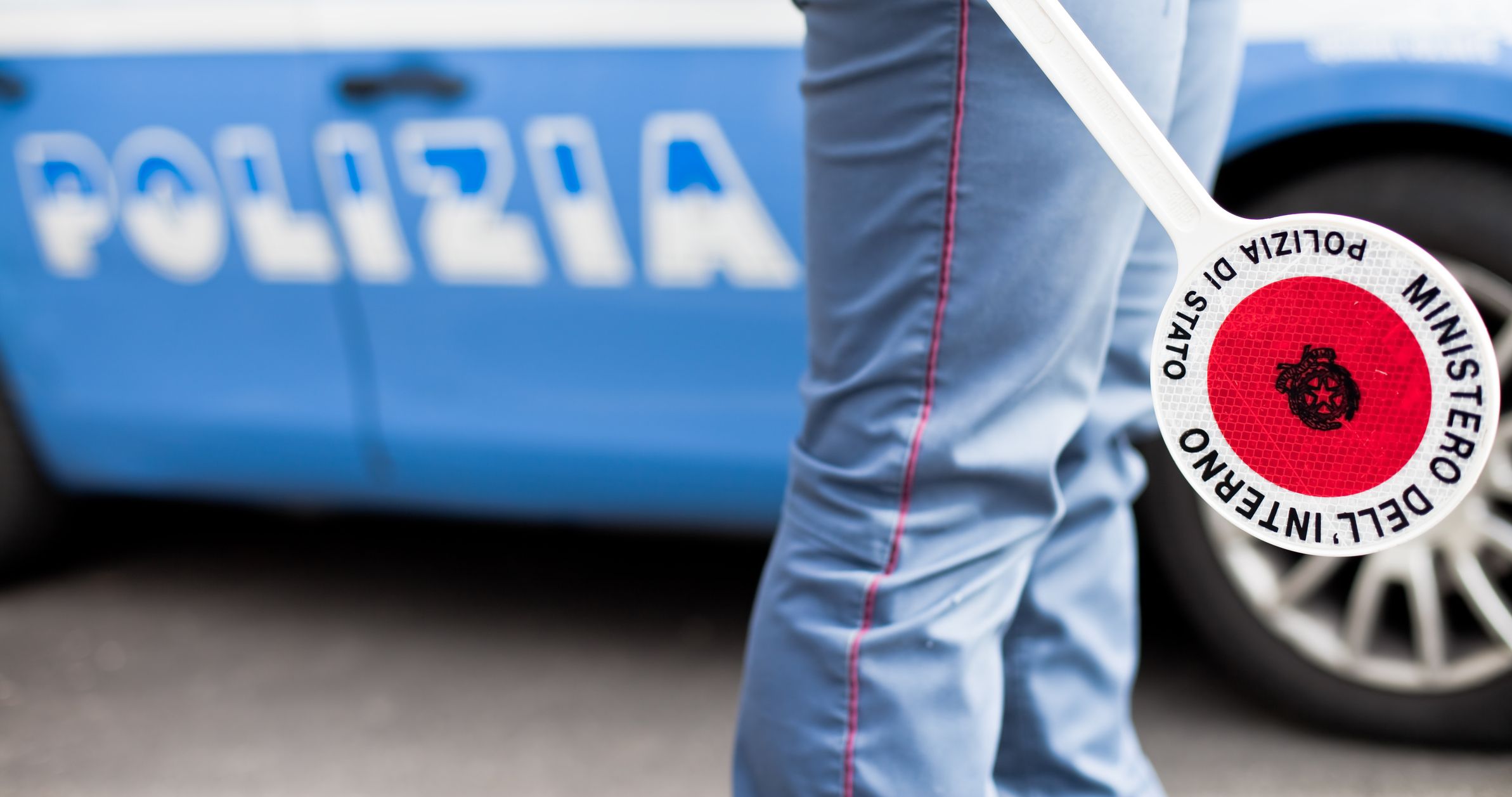 Bei Polizeikontrollen im Ausland gelten mitunter andere Regeln als hierzulande.