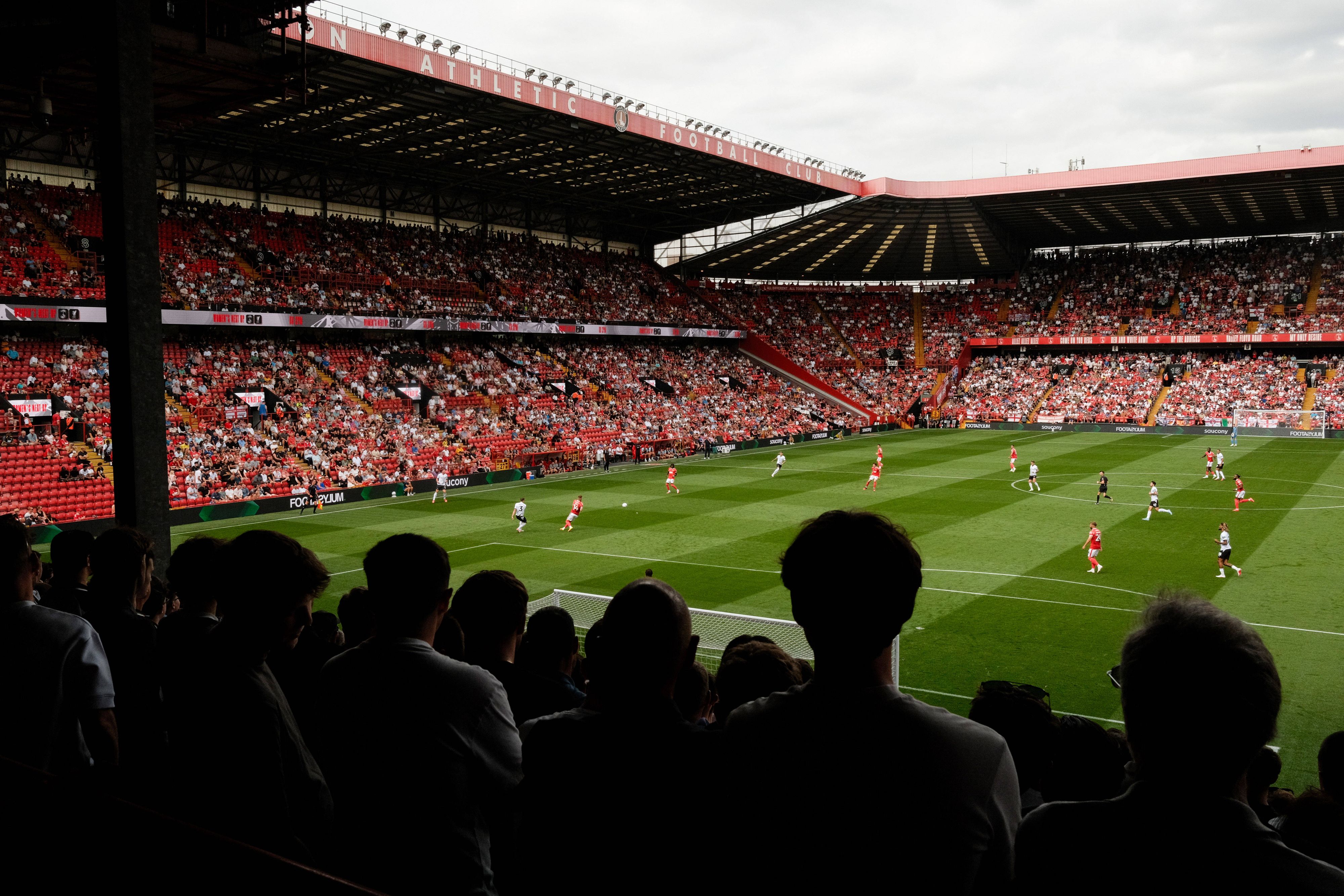 Das Charlton-Heimspiel gegen Derby County zum Championship-Saisonstart