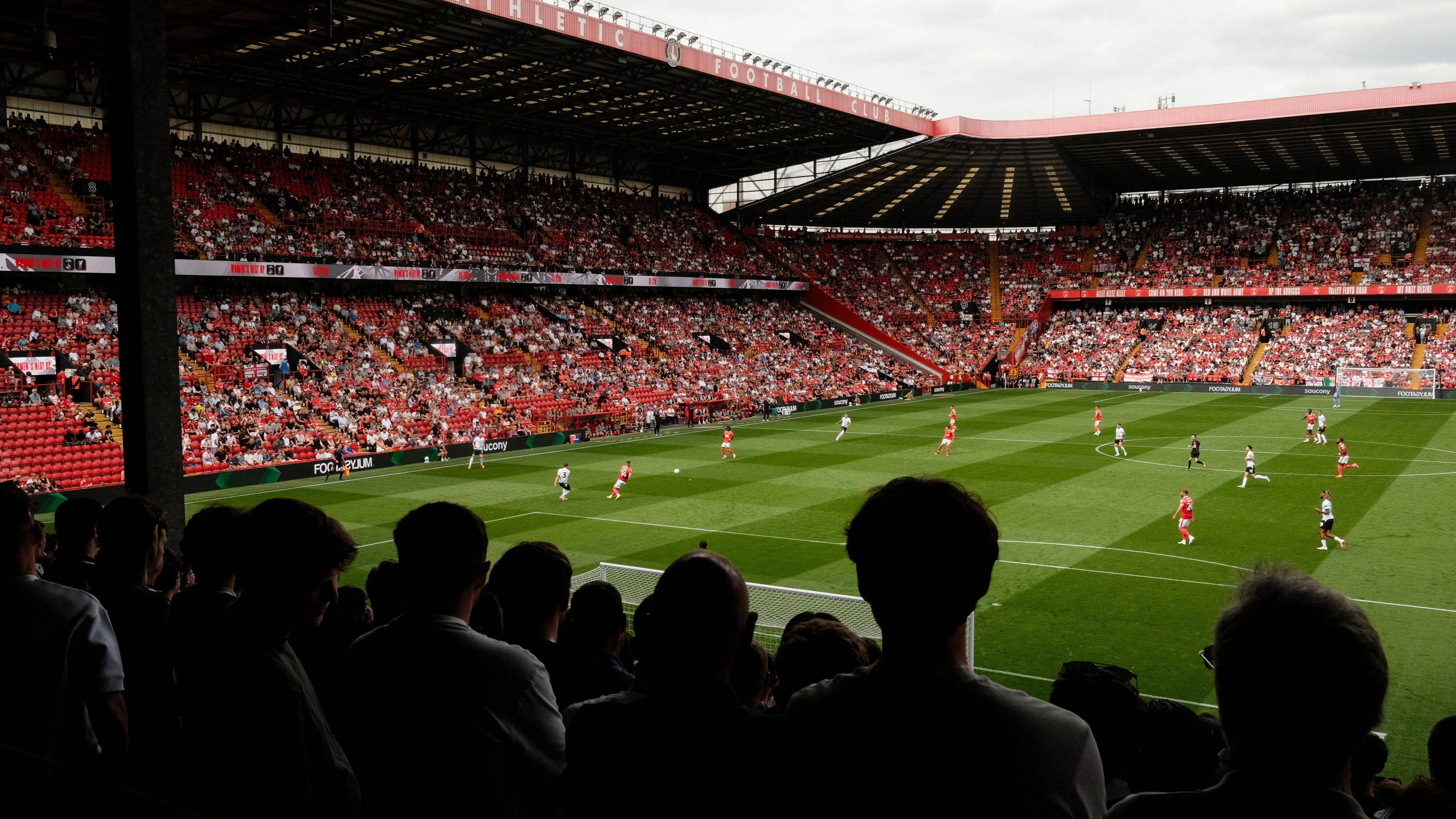 Das Charlton-Heimspiel gegen Derby County zum Championship-Saisonstart