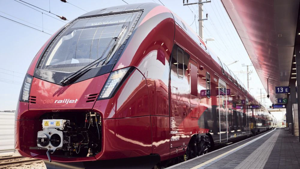Heute.at - Stadler präsentiert zwei neue Züge für Österreich