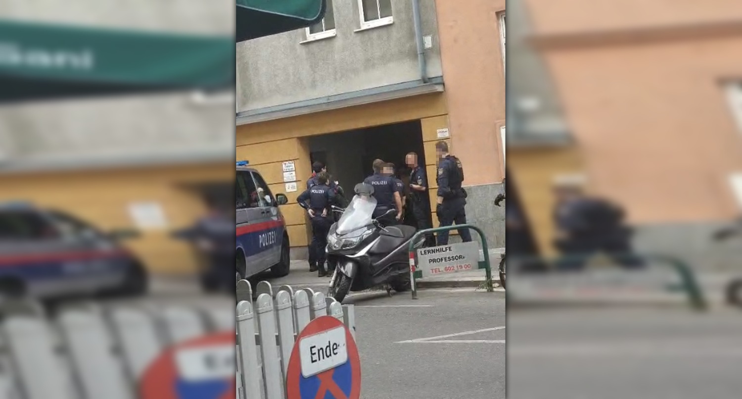 Die Polizisten konnten einen Jugendlichen vor Ort festnehmen.