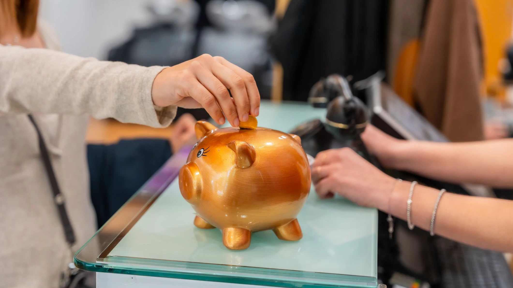 Heute.at - Afghane stahl Trinkgeldschwein aus Massagesalon in Wien
