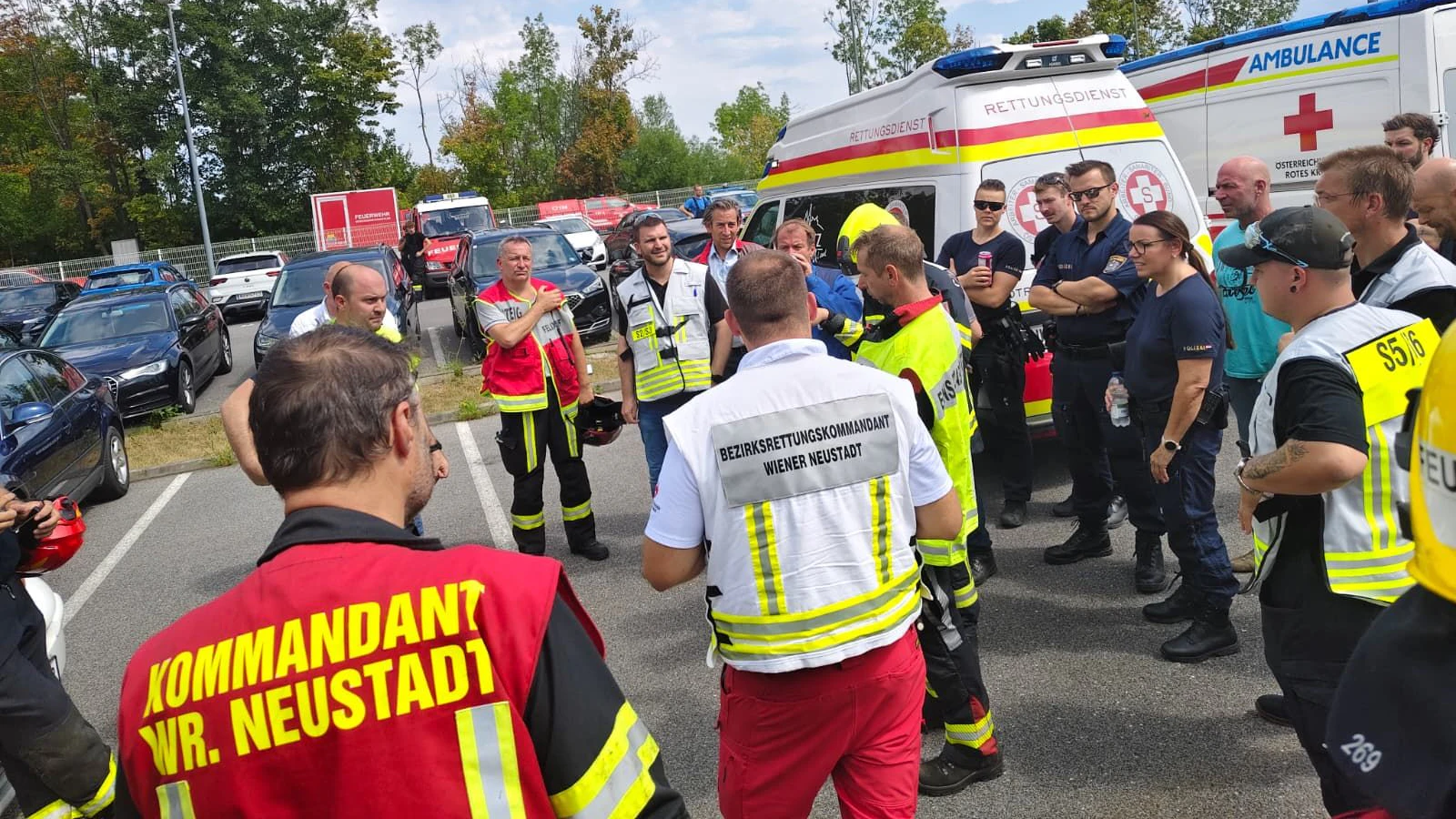 Einsatzkräfte vor Ort
