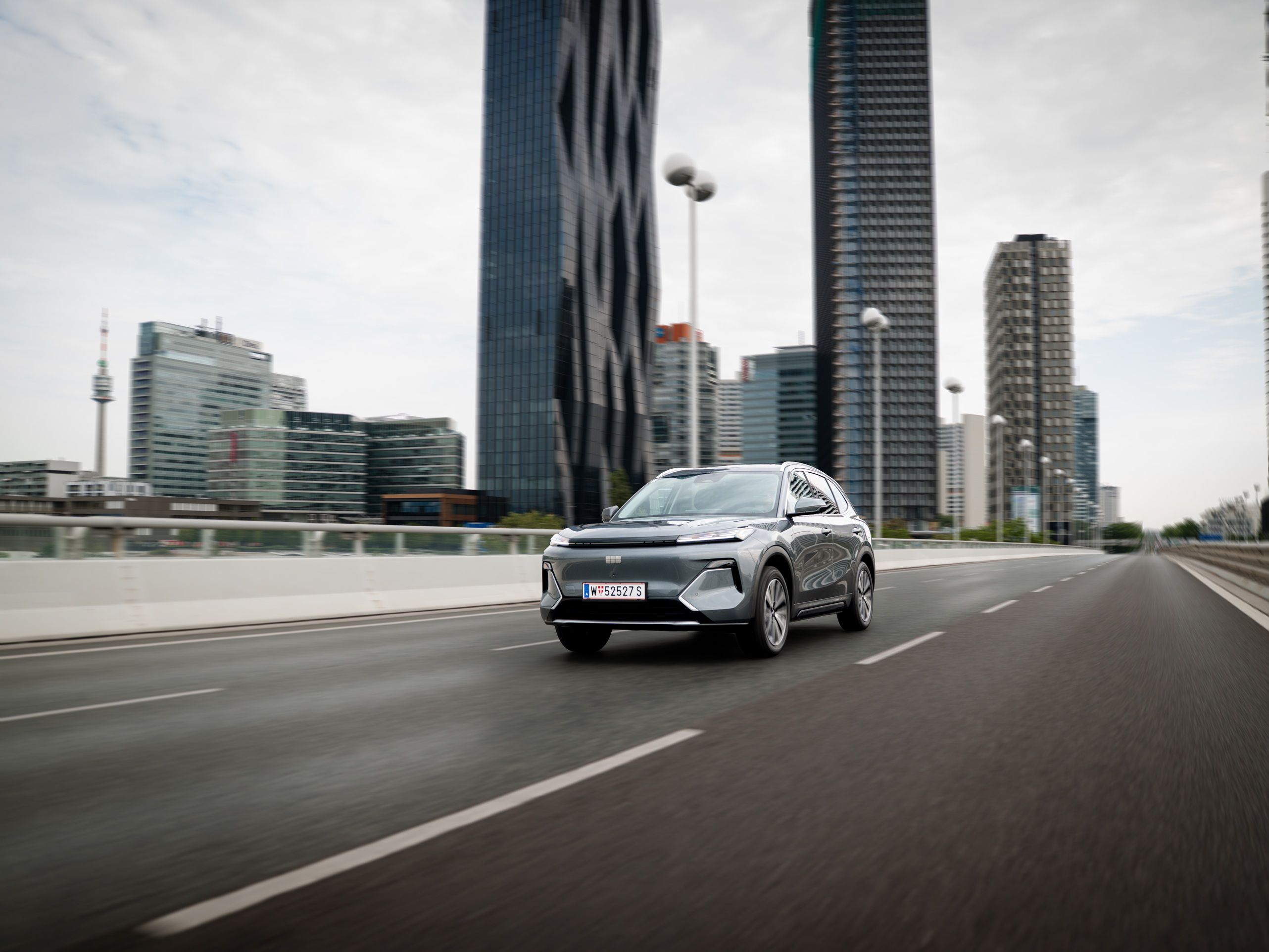 Geely E5 und Starray EM-i
