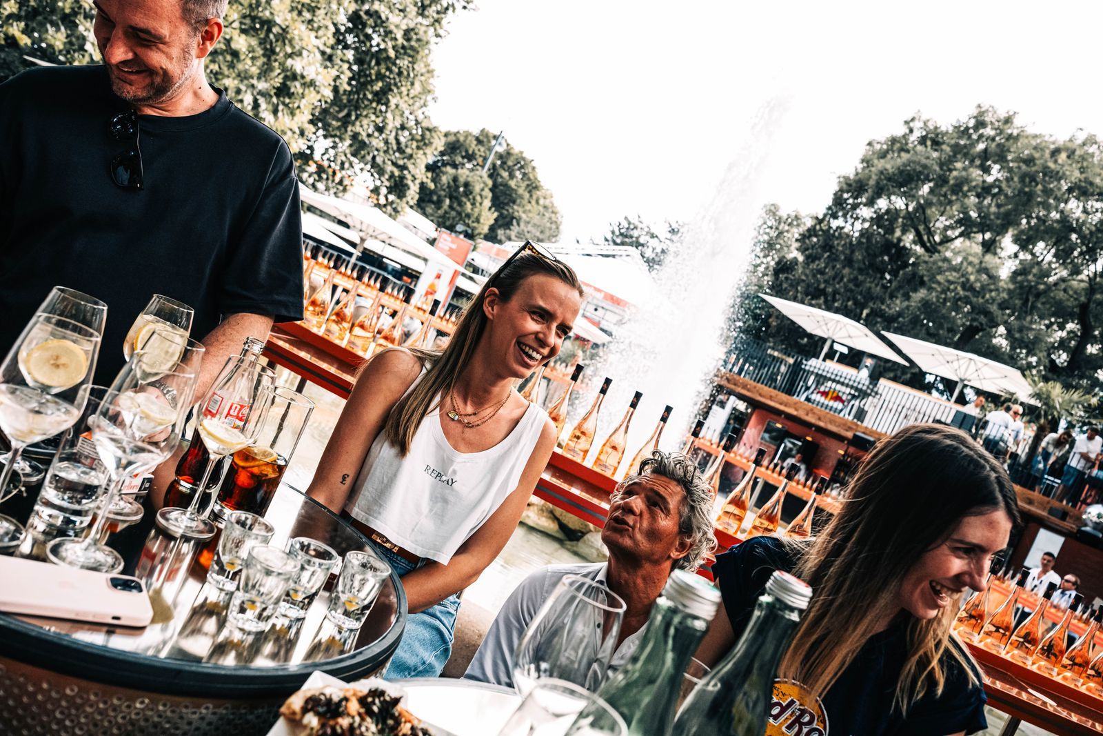 Heute.at - 30 Jahre techno cafe´werden am Rathausplatz gefeiert