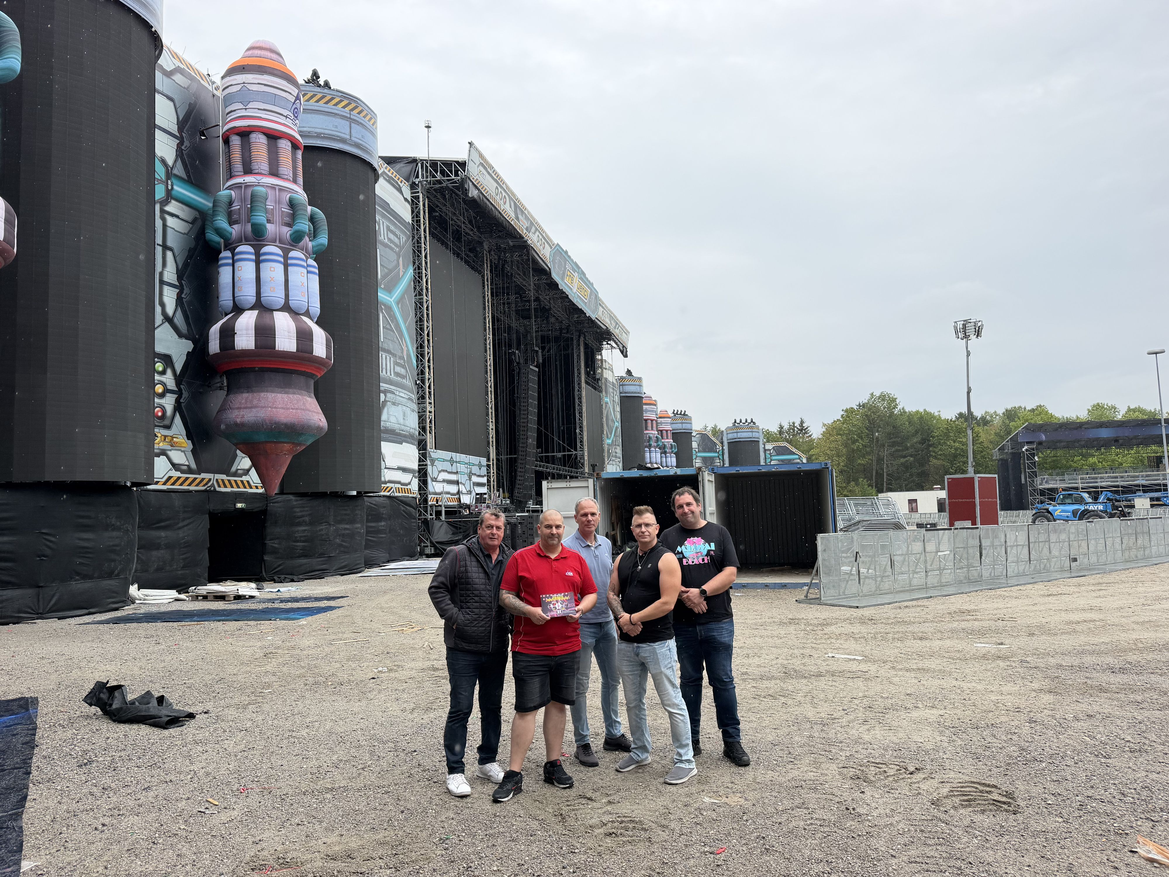 v.l.n.r.: Horst Pammer (Landesvorsitzender vida NÖ), Mario Renner (Landessekretär vida NÖ), Christian Kainz (Landesgeschäftsführer vida NÖ), Manuel Hackl (Betriebsratsvorsitzender Firma Group 4 Secure Solutions GmbH) und Michael Bareis (vidaNÖ)